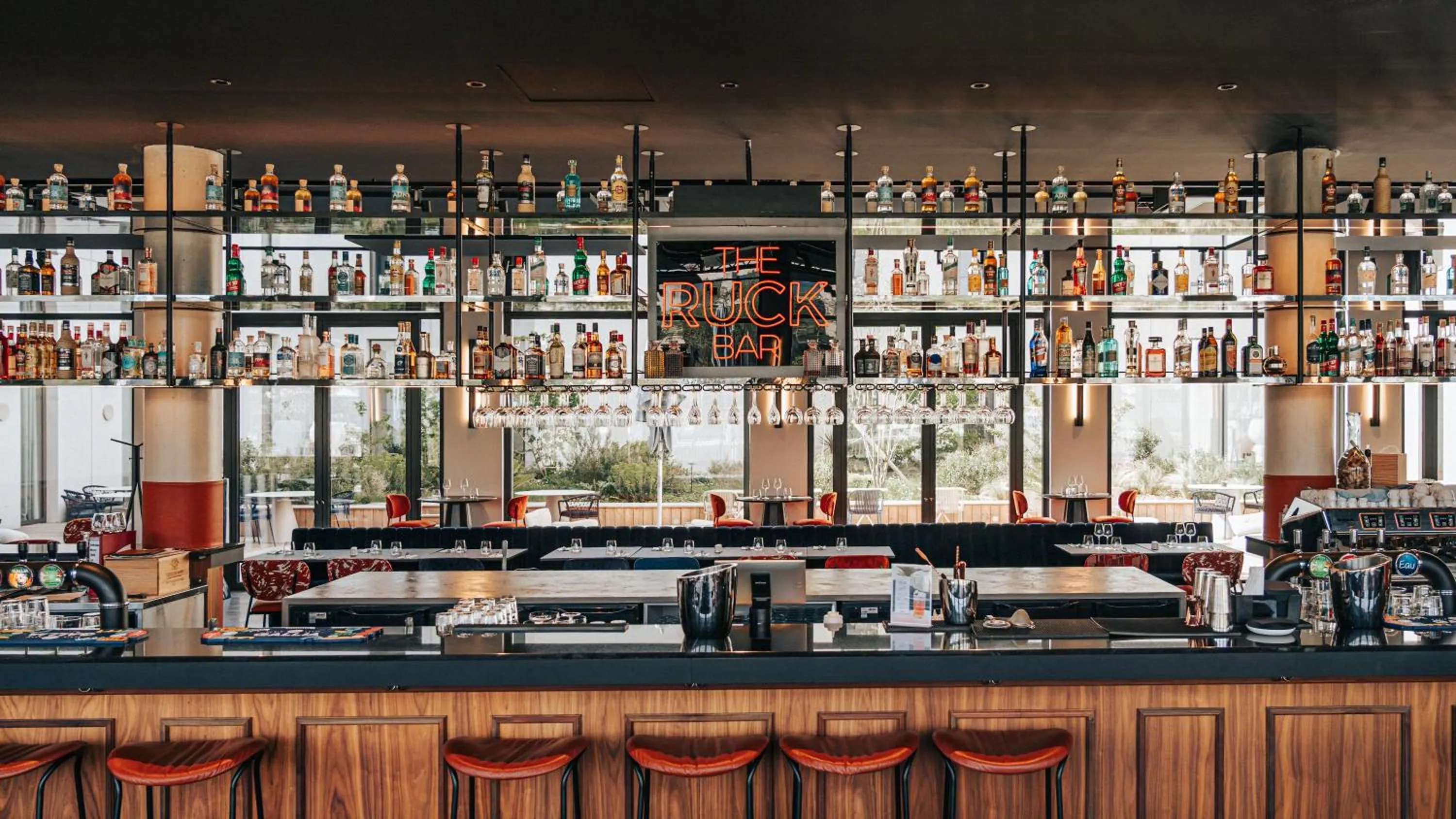 Restaurant/places to eat in The Ruck Hotel