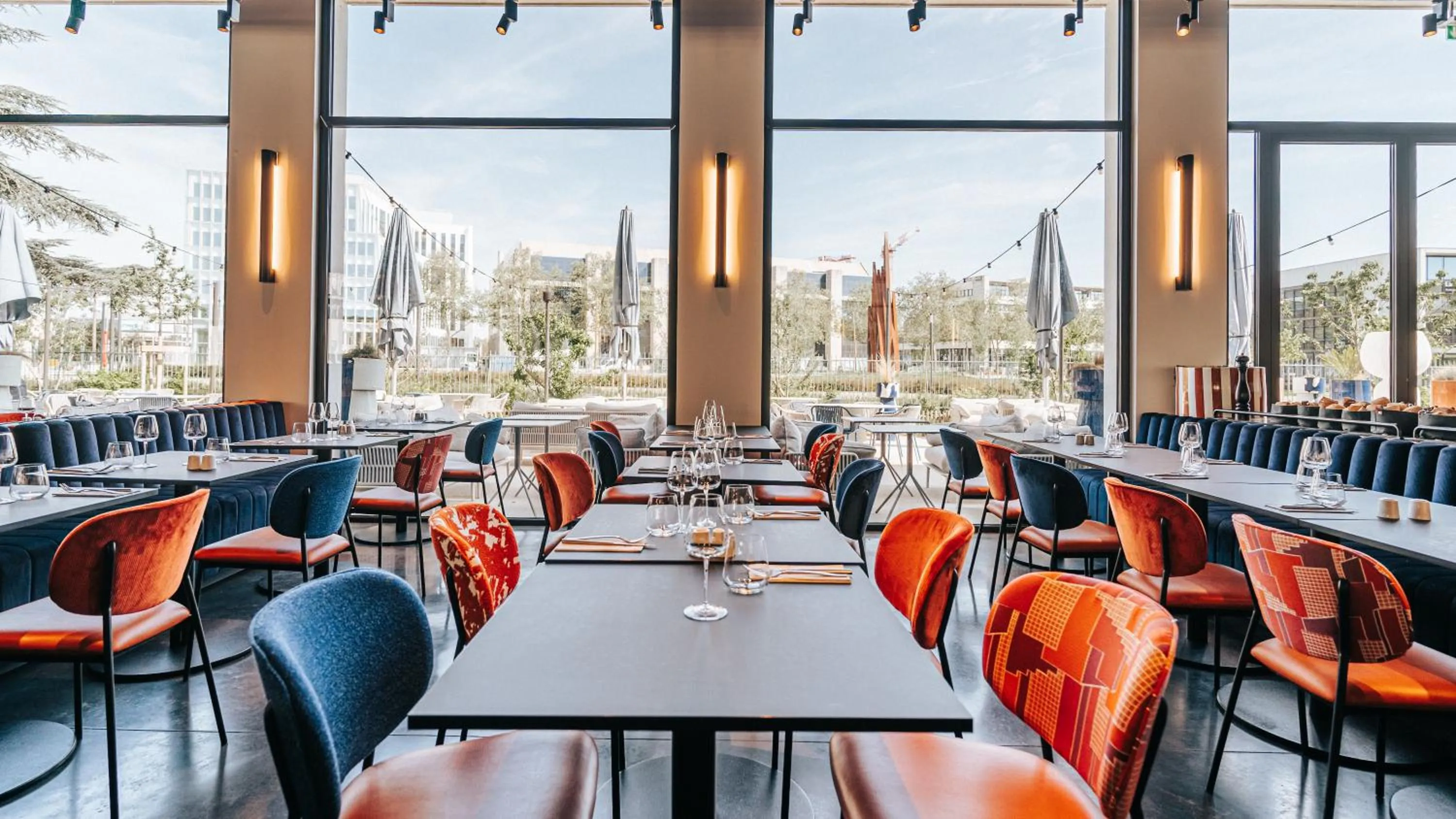 Restaurant/places to eat in The Ruck Hotel