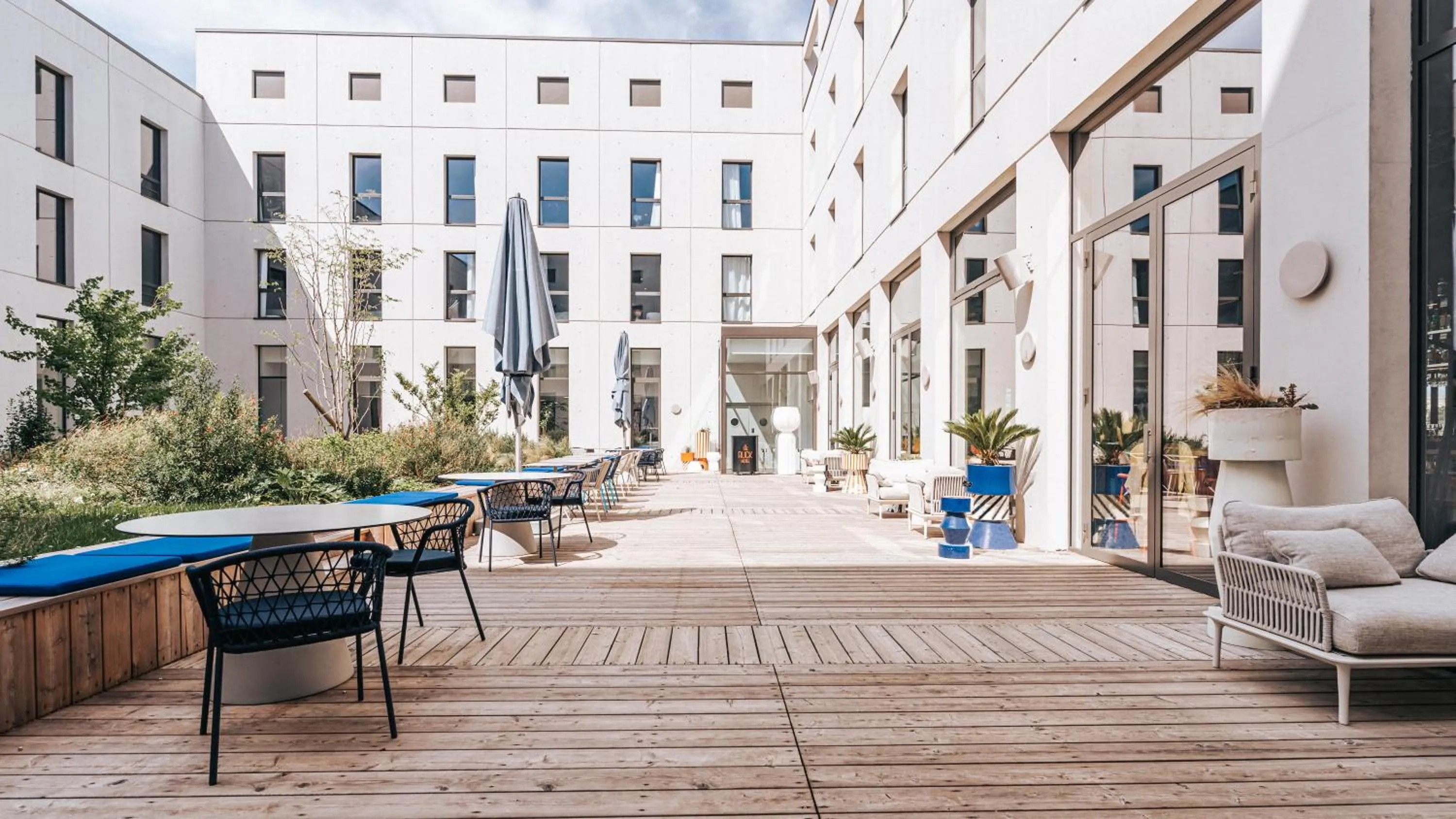 Patio in The Ruck Hotel