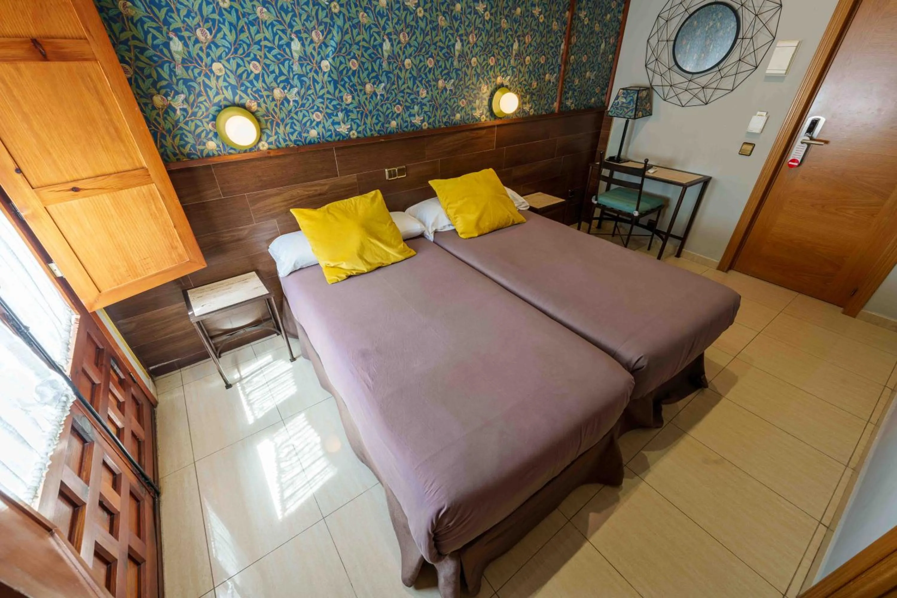 Bedroom, Bed in Hotel Sol