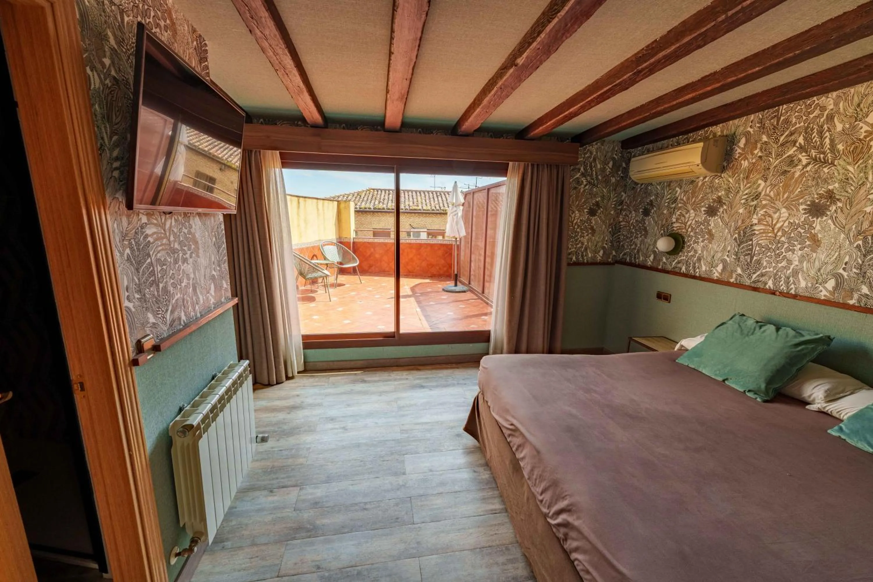 Bedroom, Bed in Hotel Sol