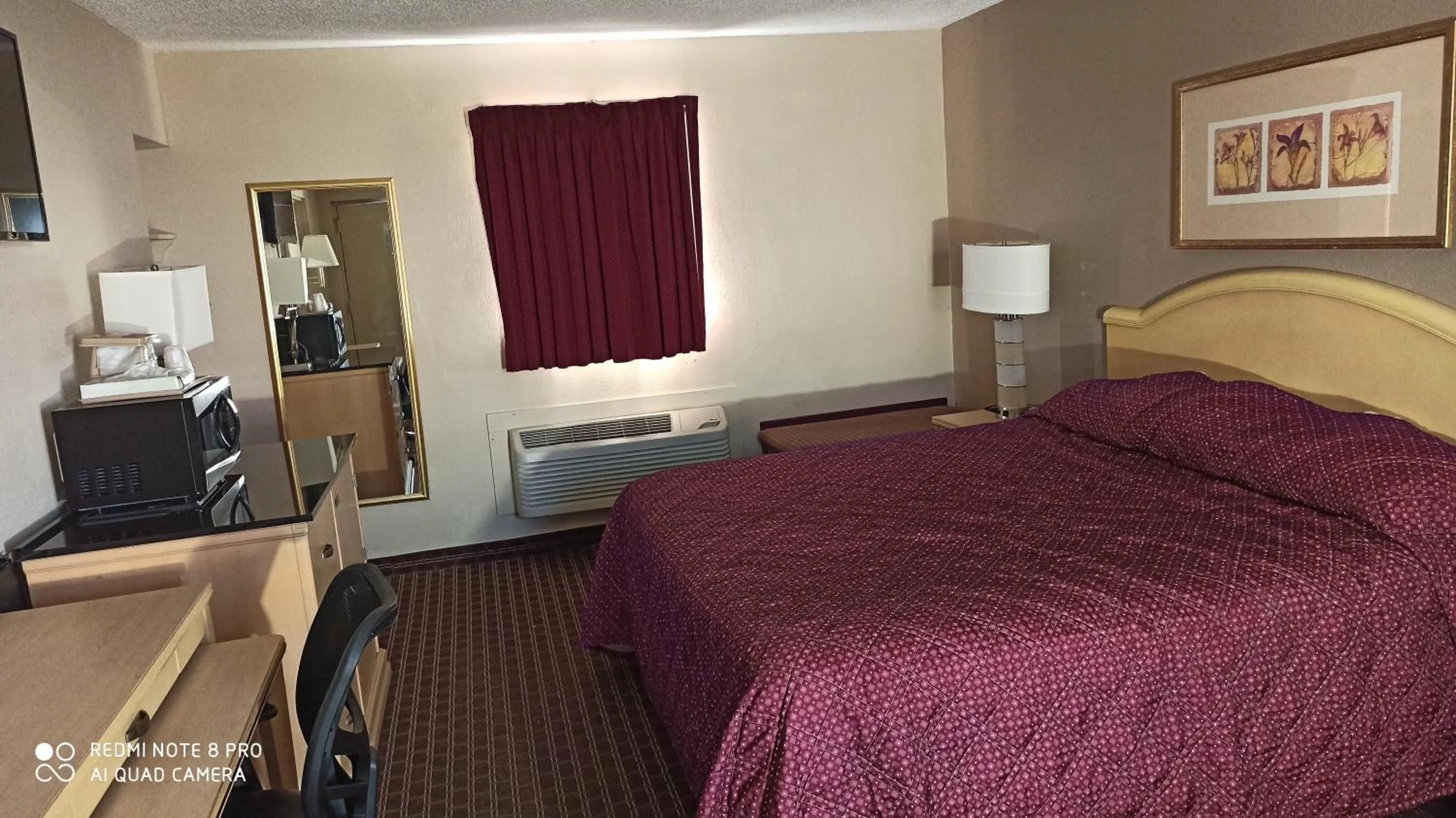 Photo of the whole room, Bed in Best Budget Inn Tell City