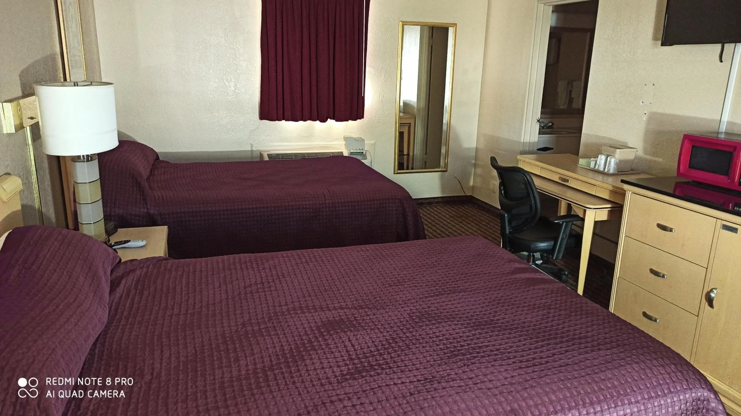 Bed in Best Budget Inn Tell City