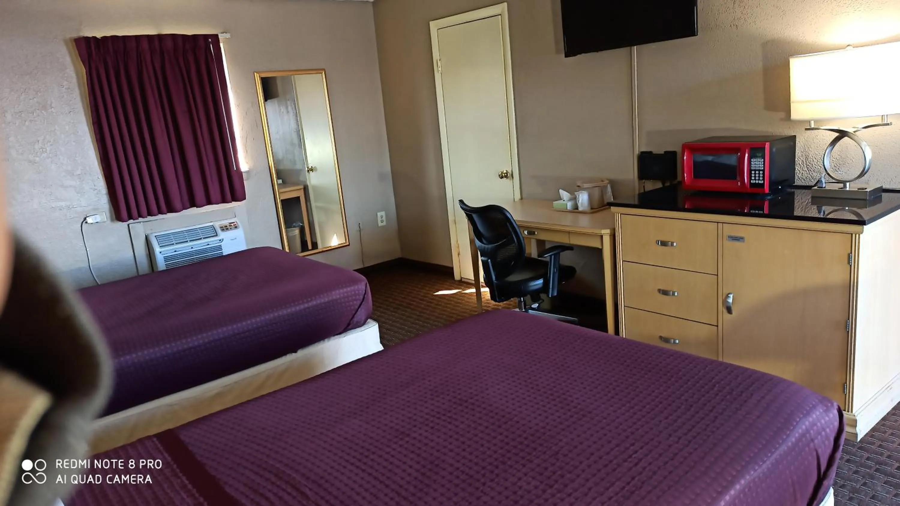 Bed in Best Budget Inn Tell City