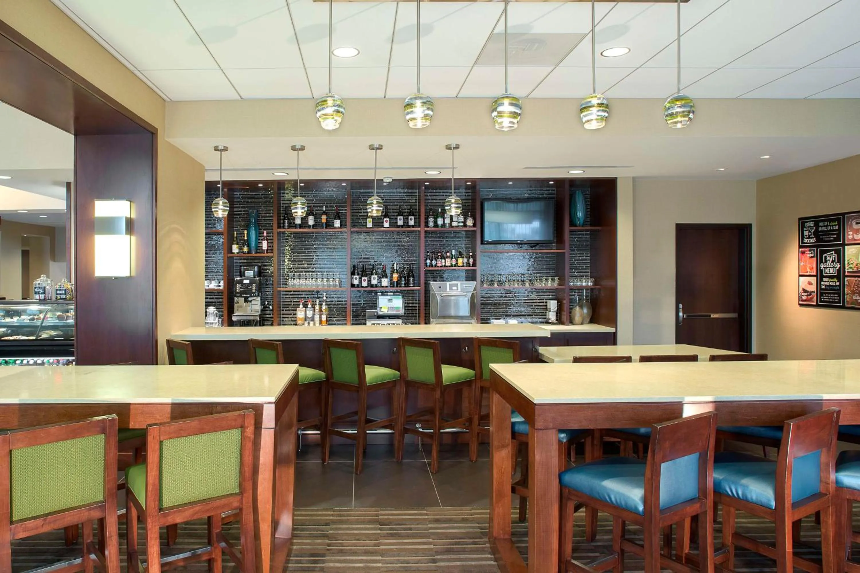 Lounge or bar in Hyatt Place Washington DC/US Capitol