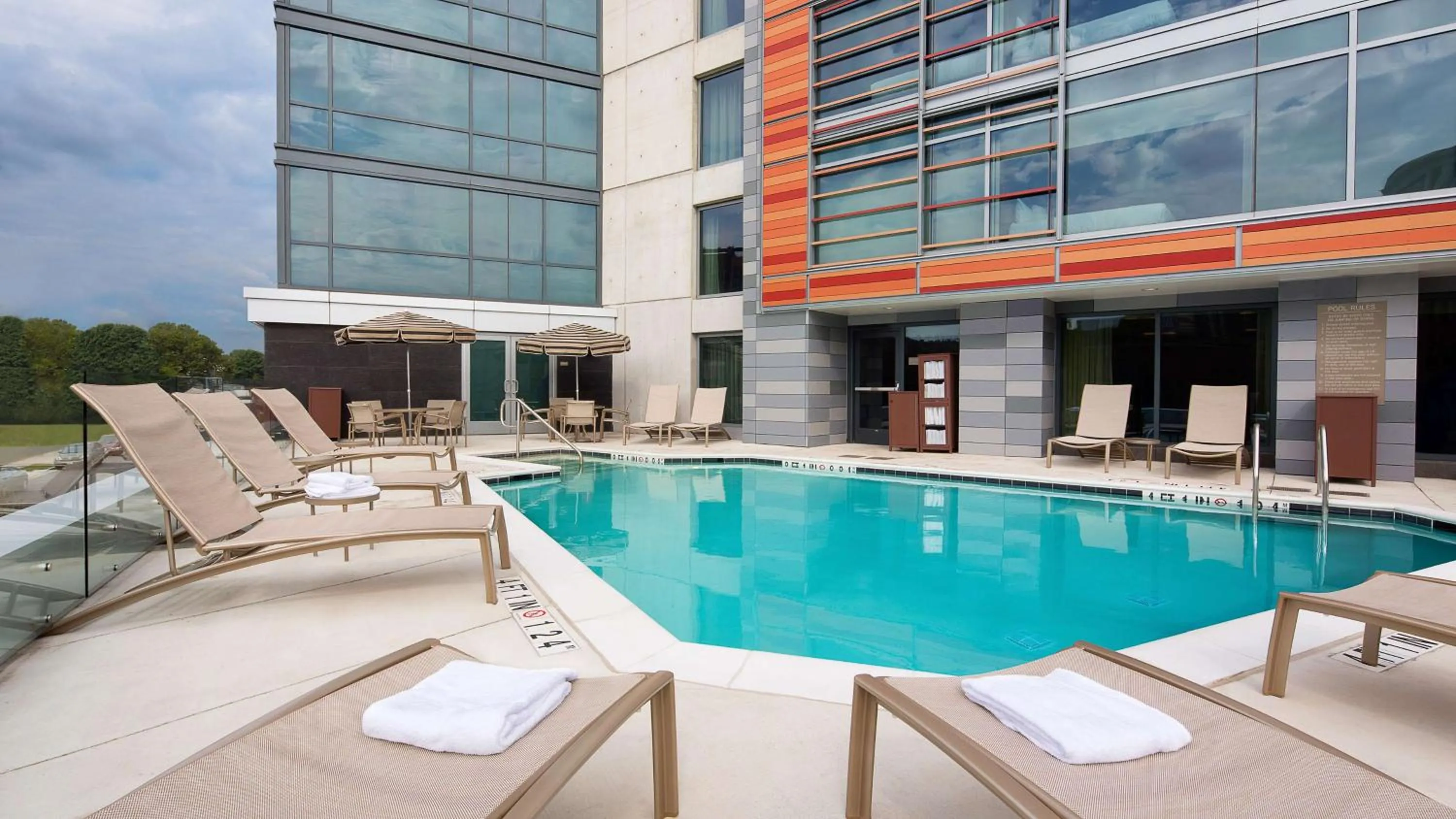 Swimming pool in Hyatt Place Washington DC/US Capitol