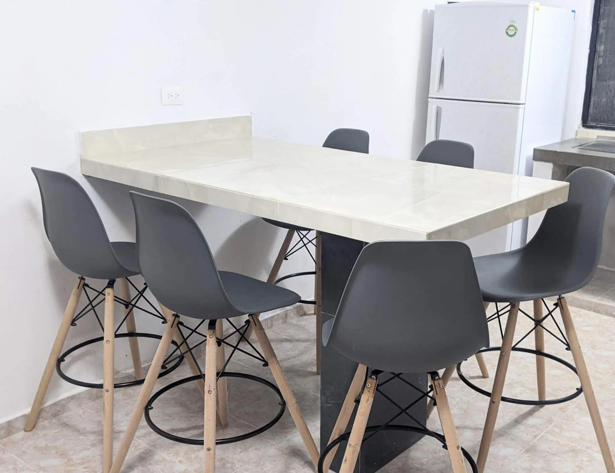 Dining area in El Depa del Puerto