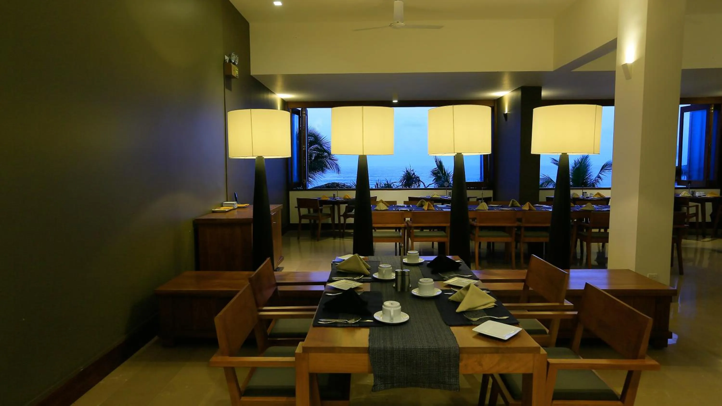 Restaurant/places to eat in Pandanus Beach Resort & Spa