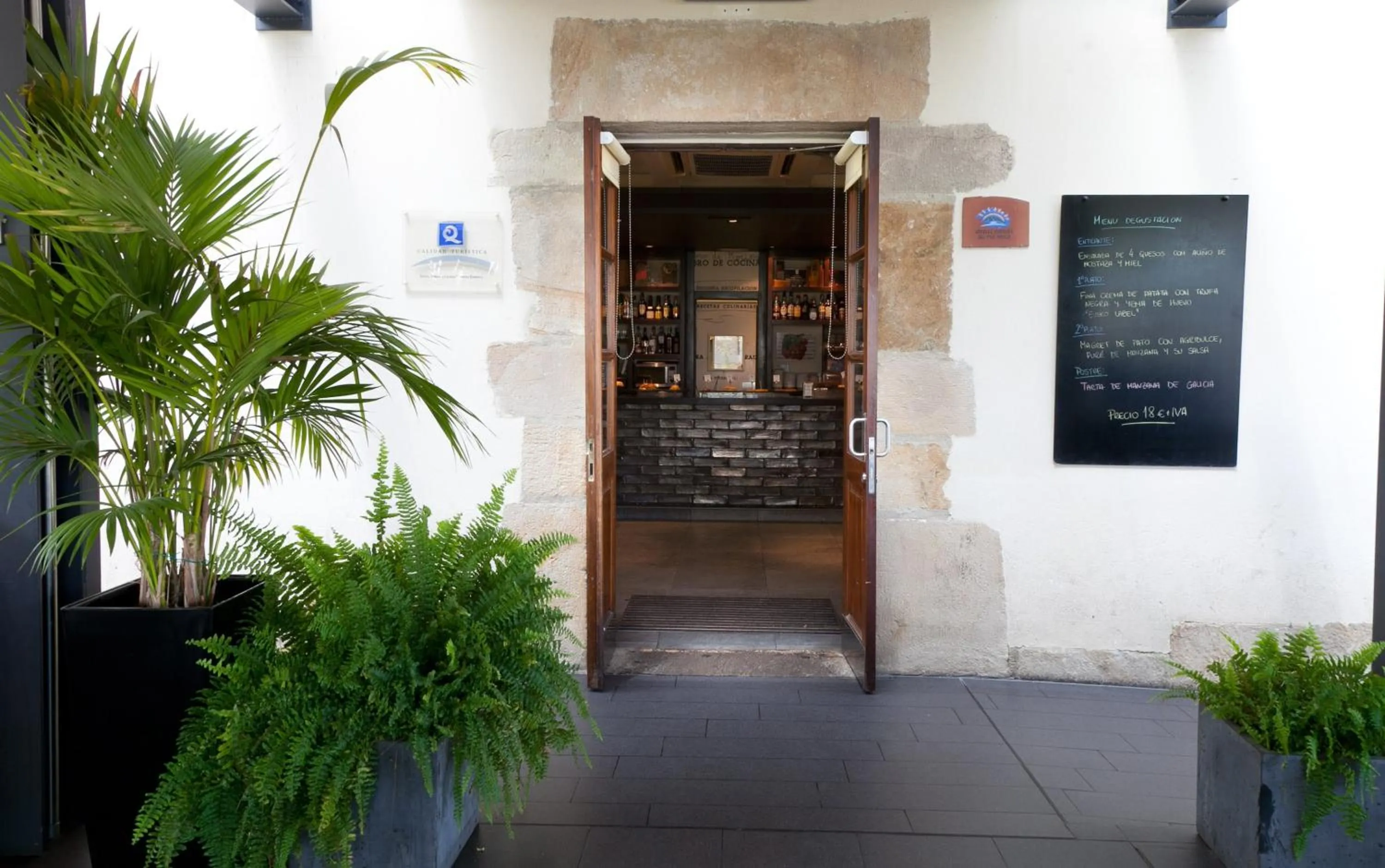 Area and facilities in La Casa del Patrón