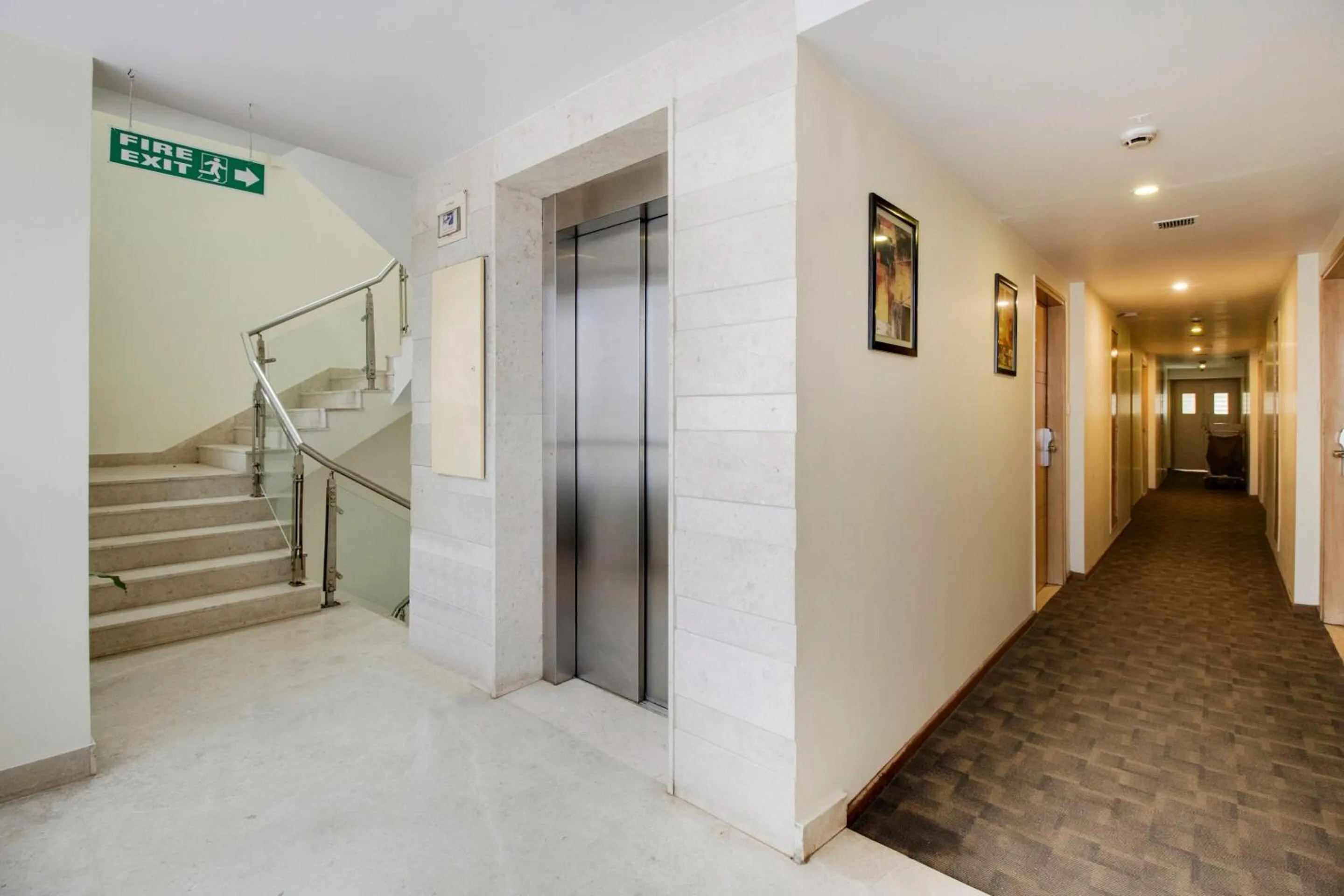 Lobby or reception in La Sara Hometel