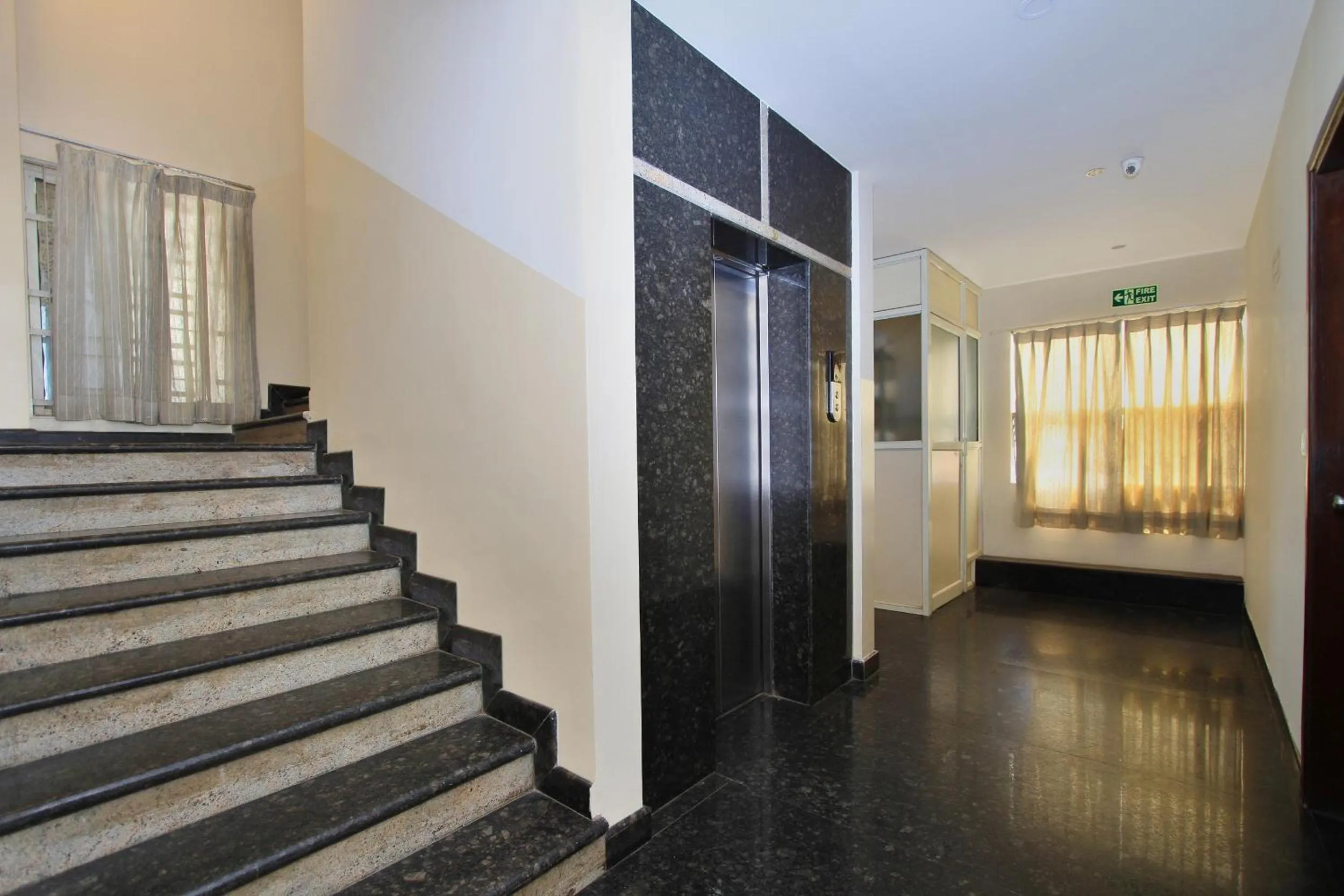 elevator in La Sara Comforts