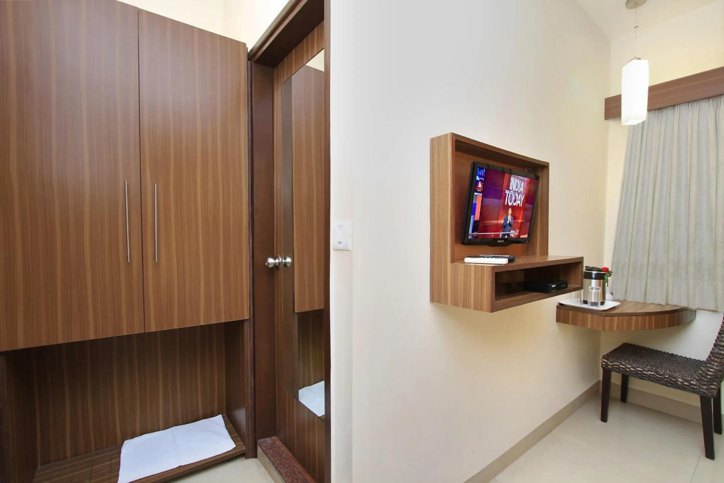 Communal lounge/ TV room in La Sara Comforts