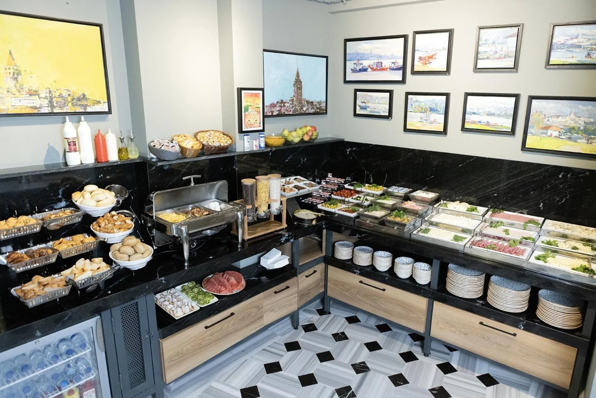 Breakfast in Marius Hotel