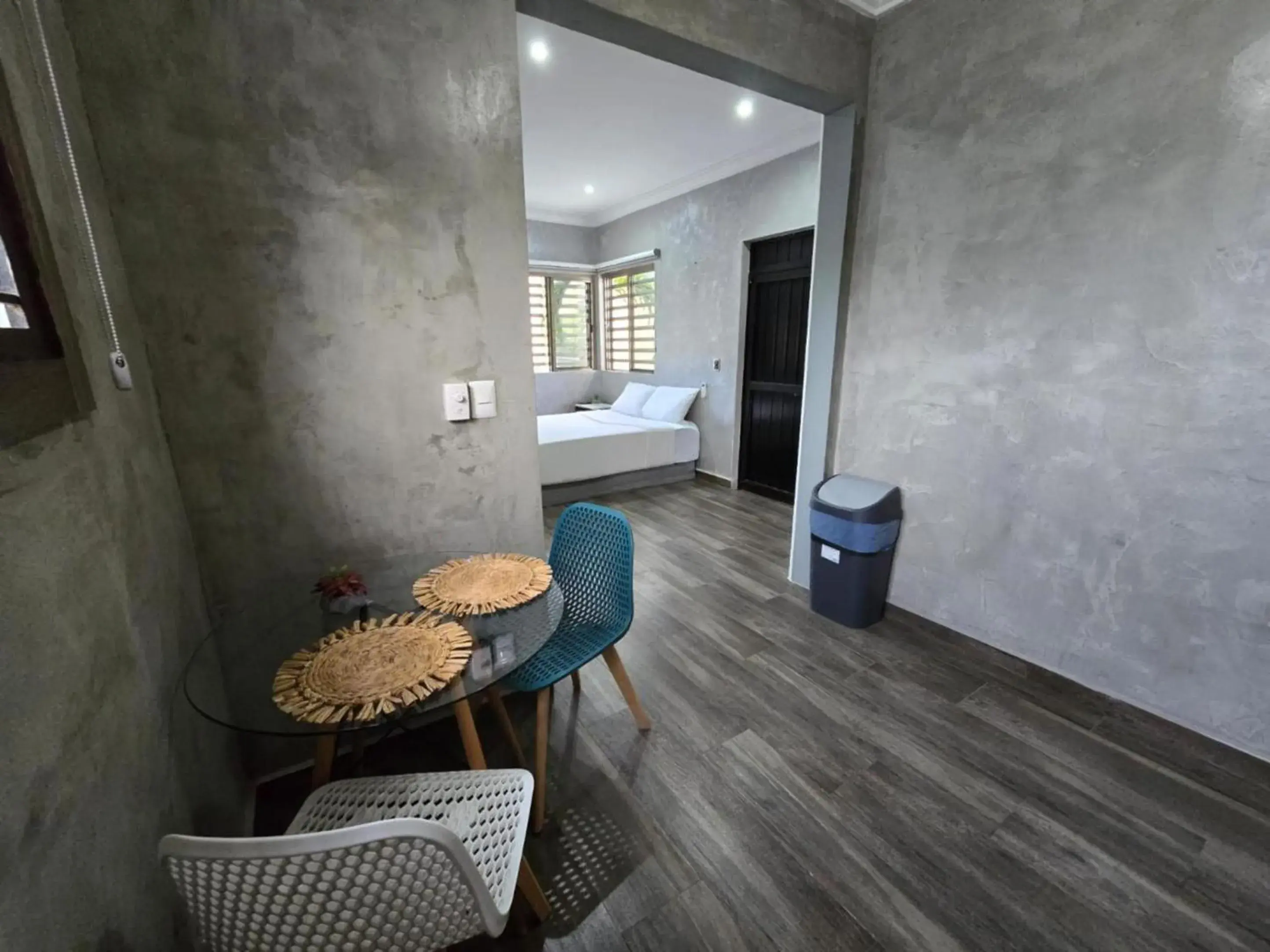 Standard Queen Room - single occupancy in Apartamentos "Ala Residencias" Standard Queen Room - single occupancy in Apartamentos "Ala Residencias"