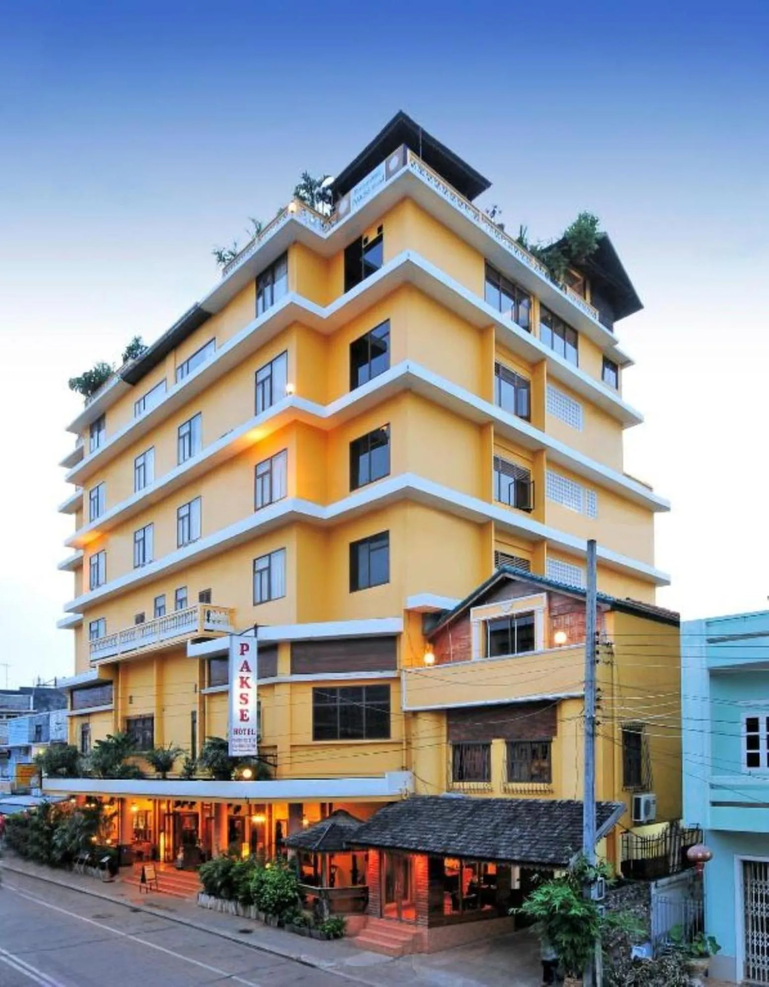 Property building in Pakse hotel & Restaurant