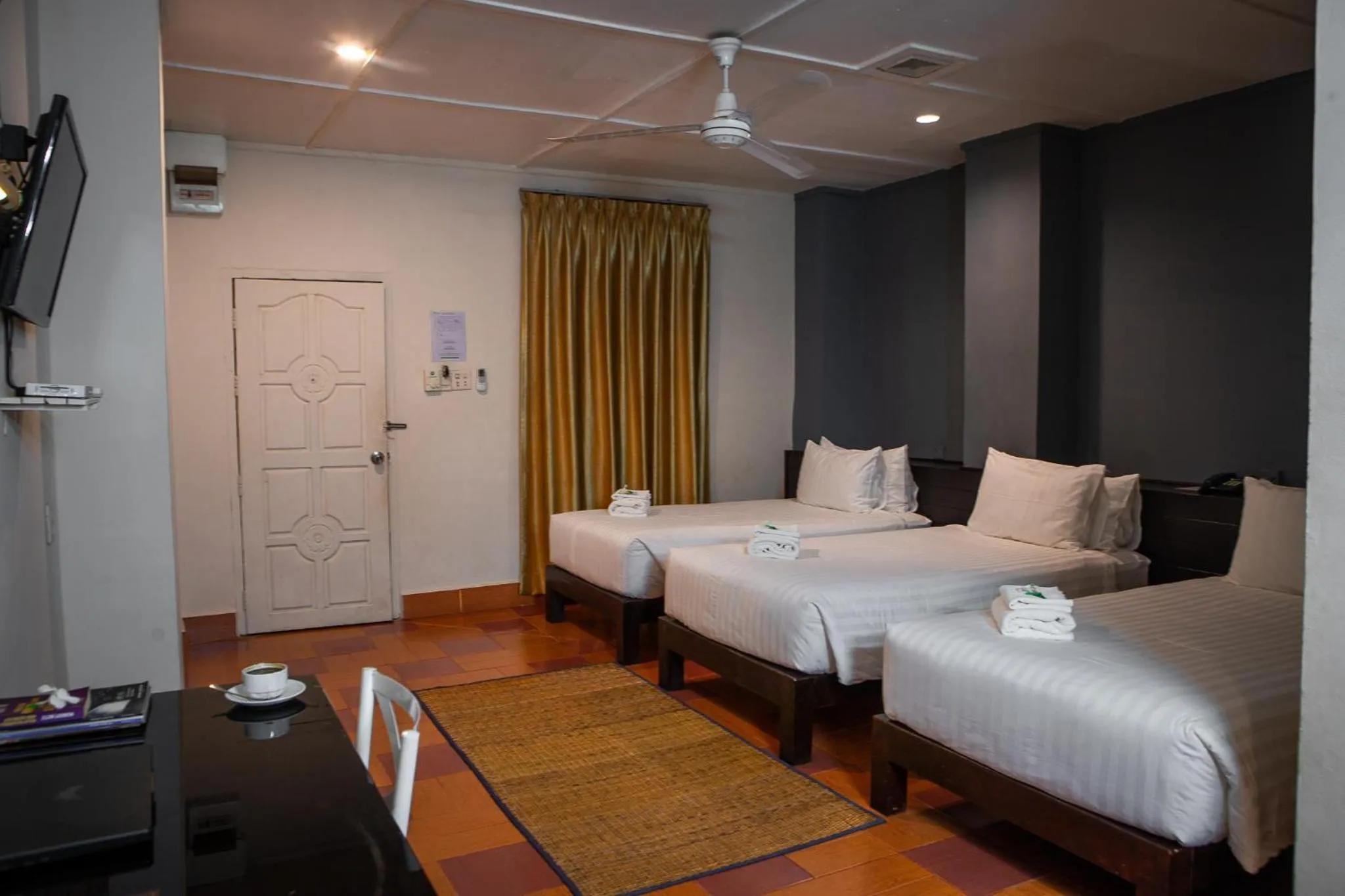 Bed in Pakse hotel & Restaurant
