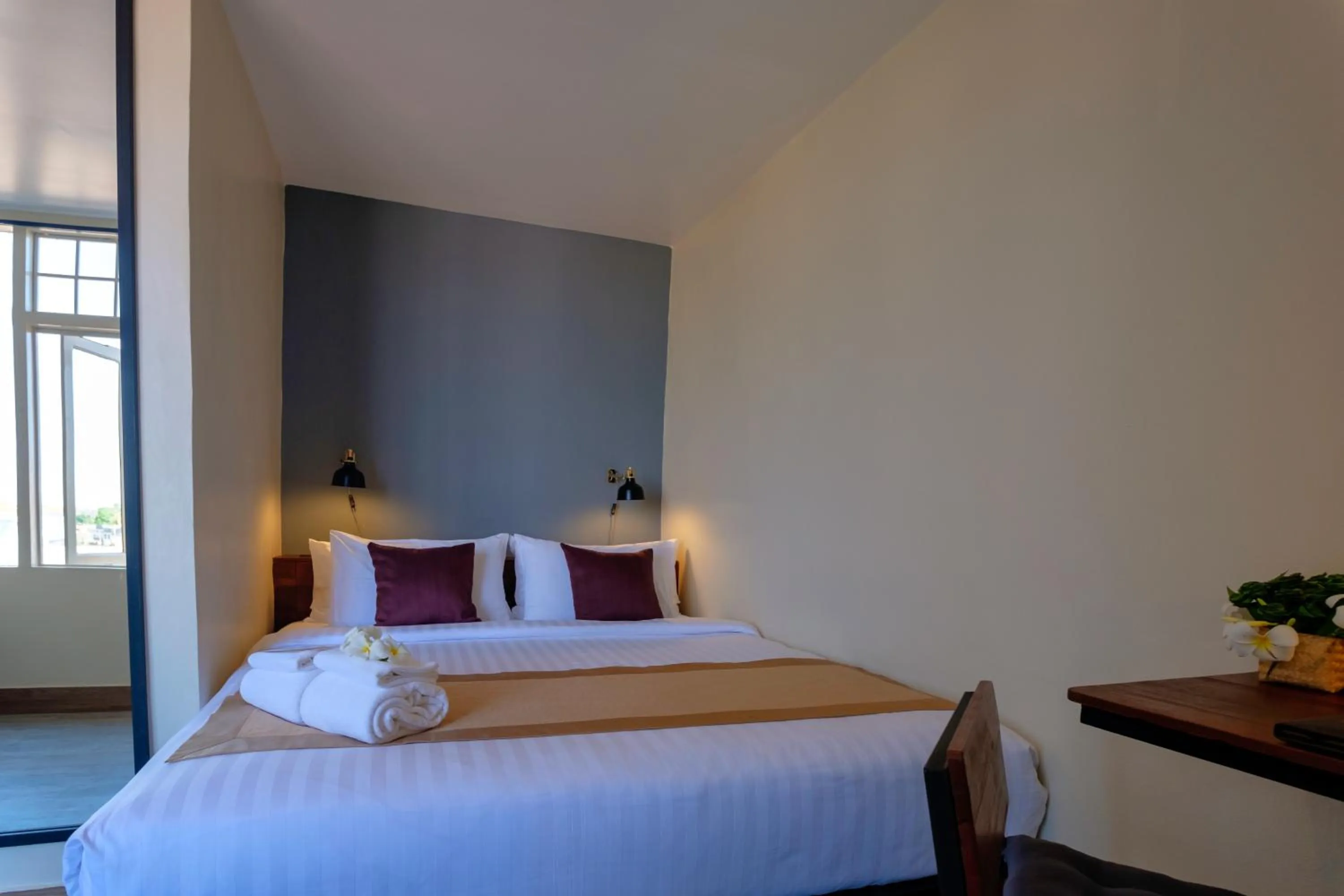 Bed in Pakse hotel & Restaurant