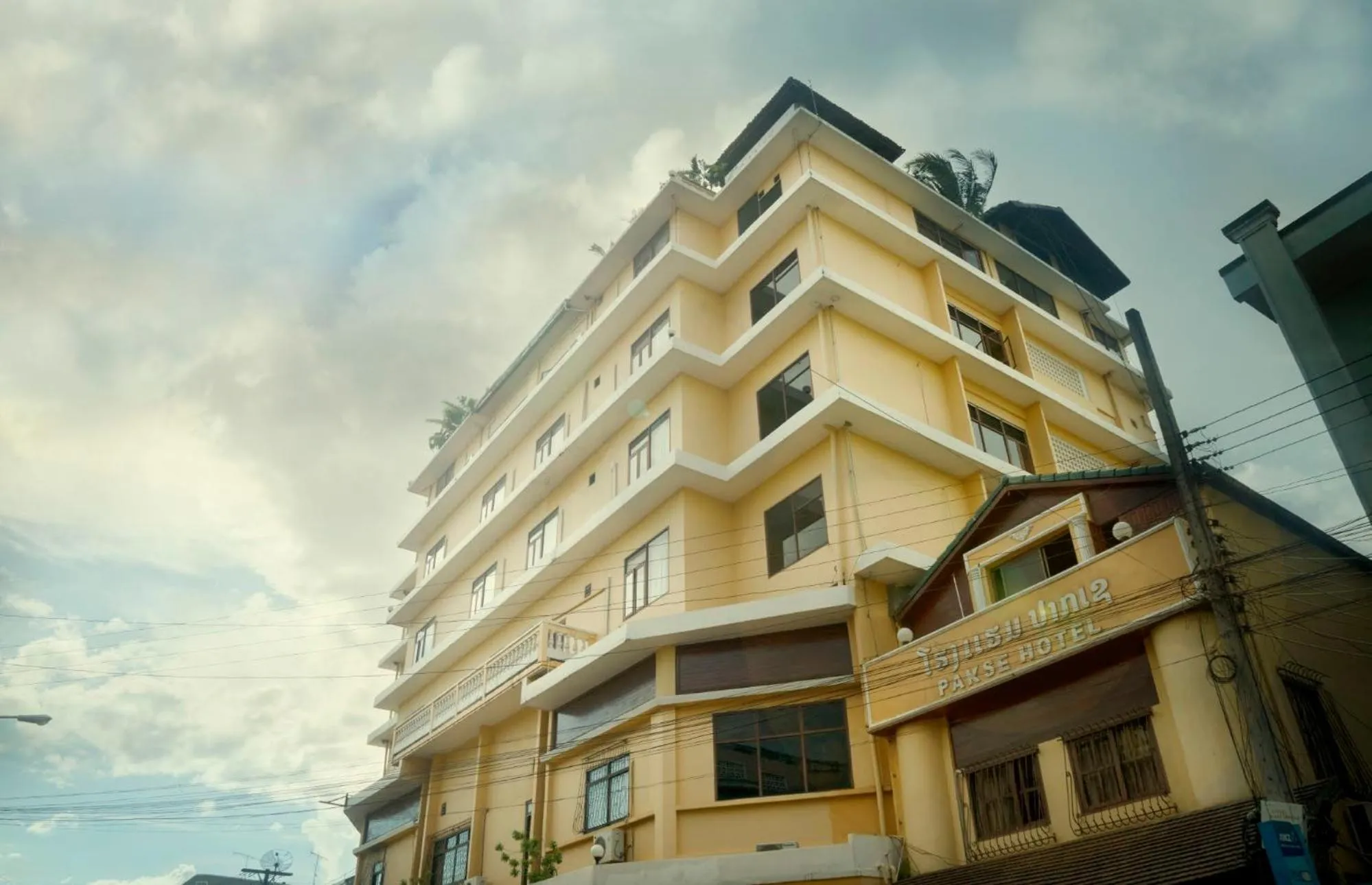 Property building in Pakse hotel & Restaurant