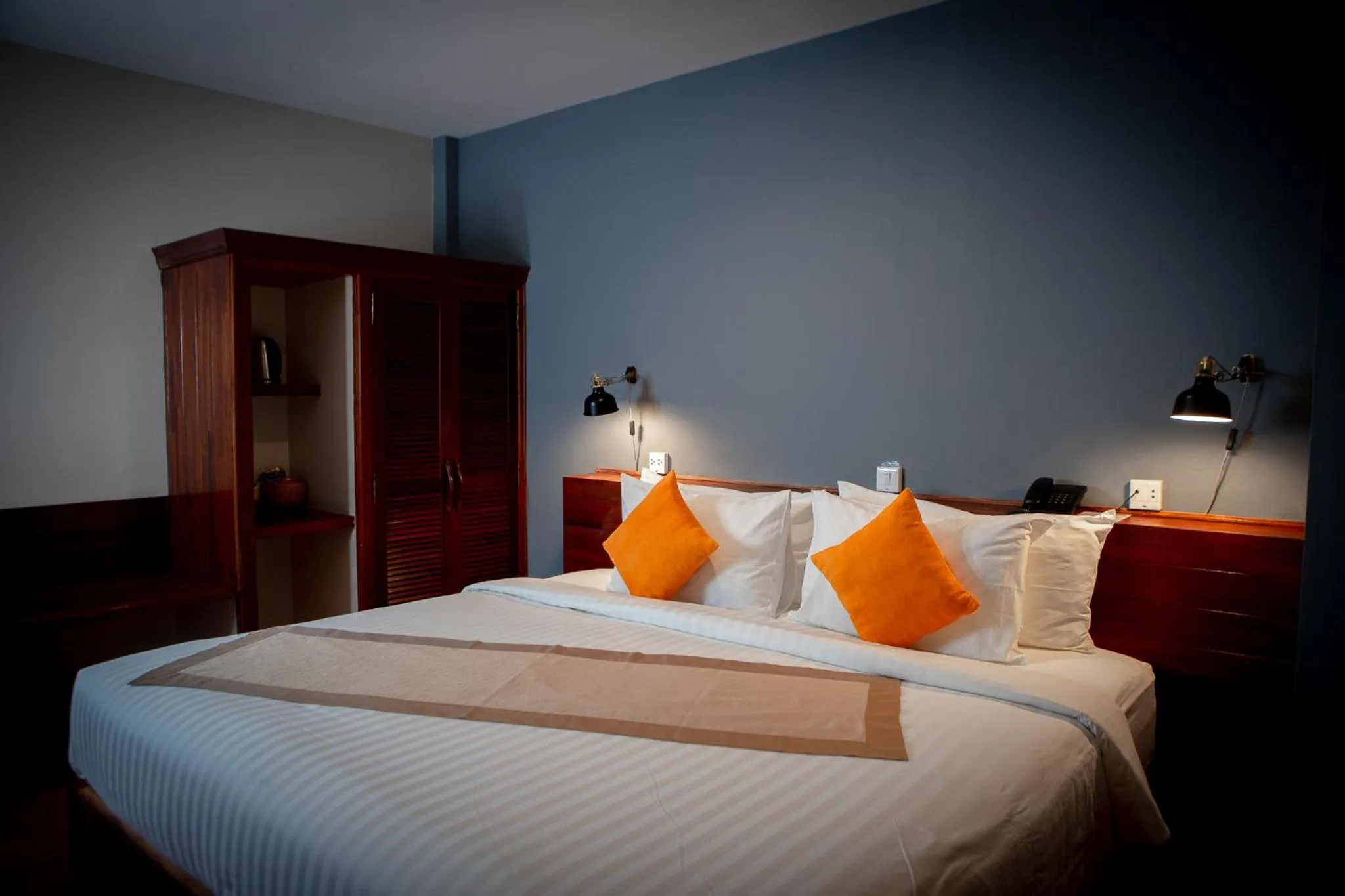 Bed in Pakse hotel & Restaurant