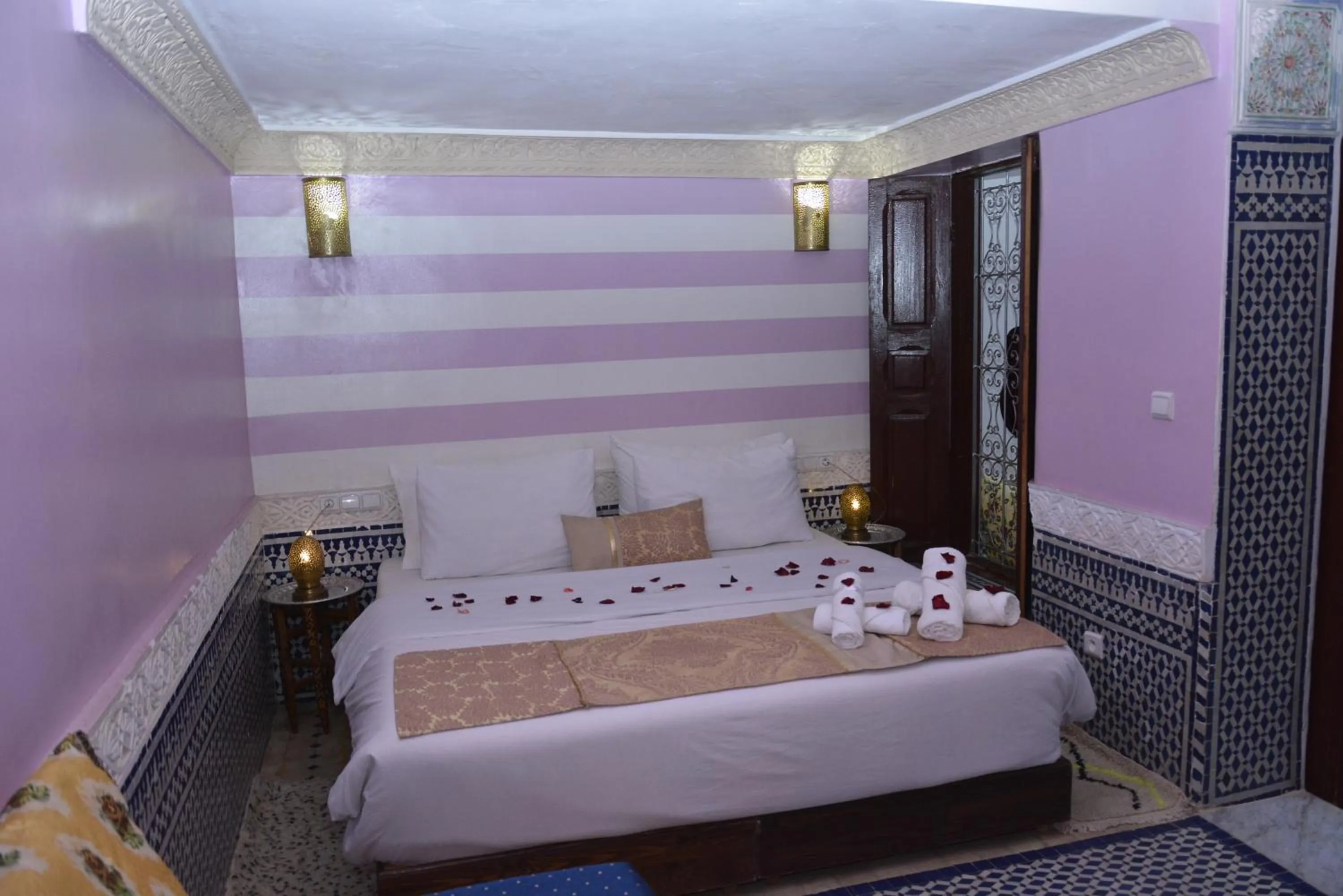 Bed in Riad Fes Colors & SPA - Family Lodging