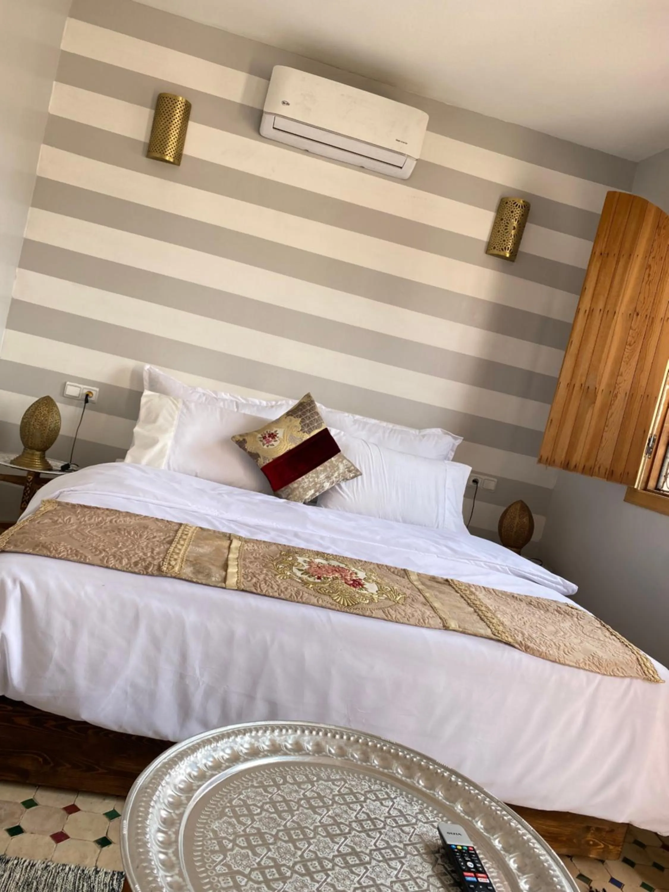 Bed in Riad Fes Colors & SPA - Family Lodging