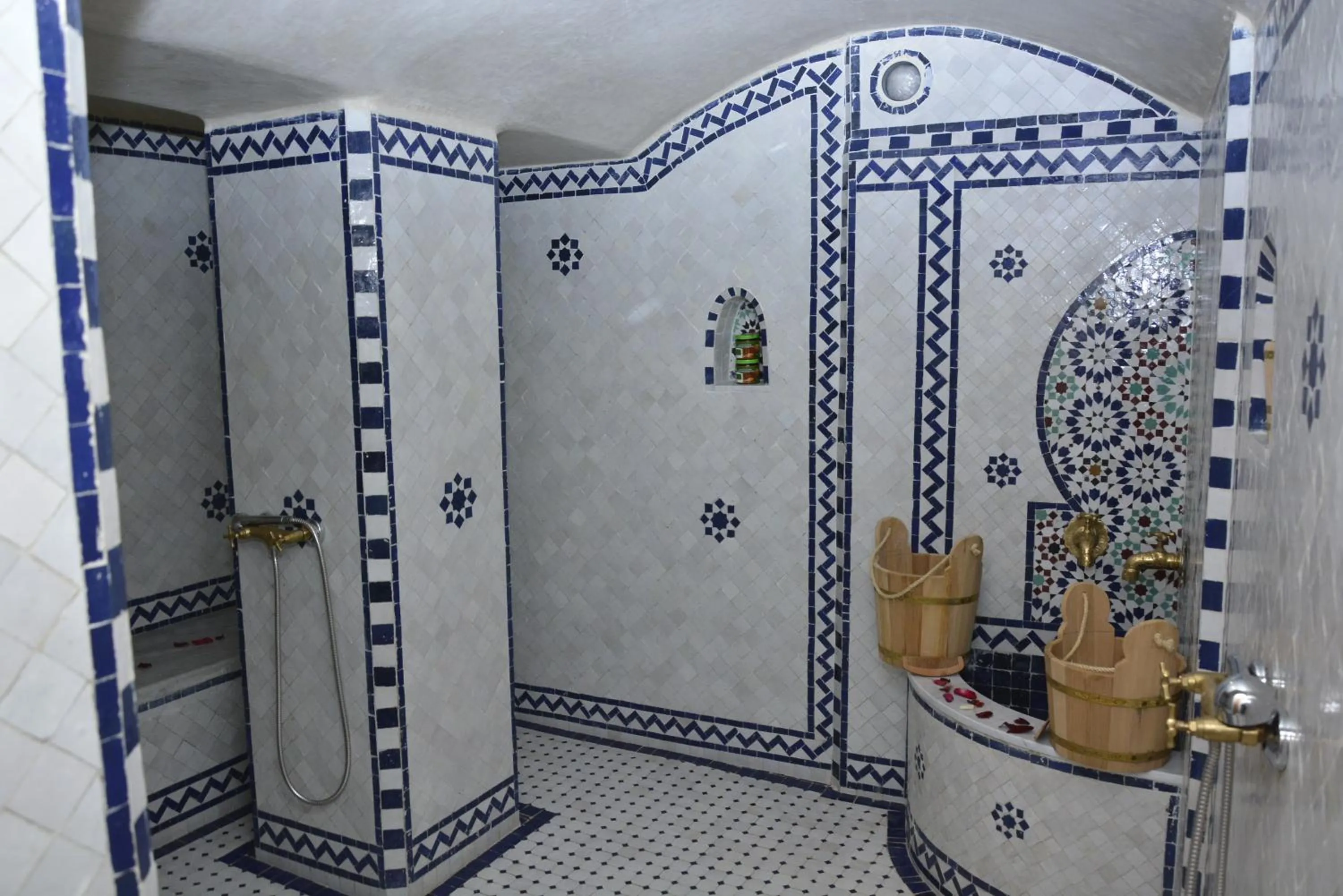 Steam room in Riad Fes Colors & SPA - Family Lodging