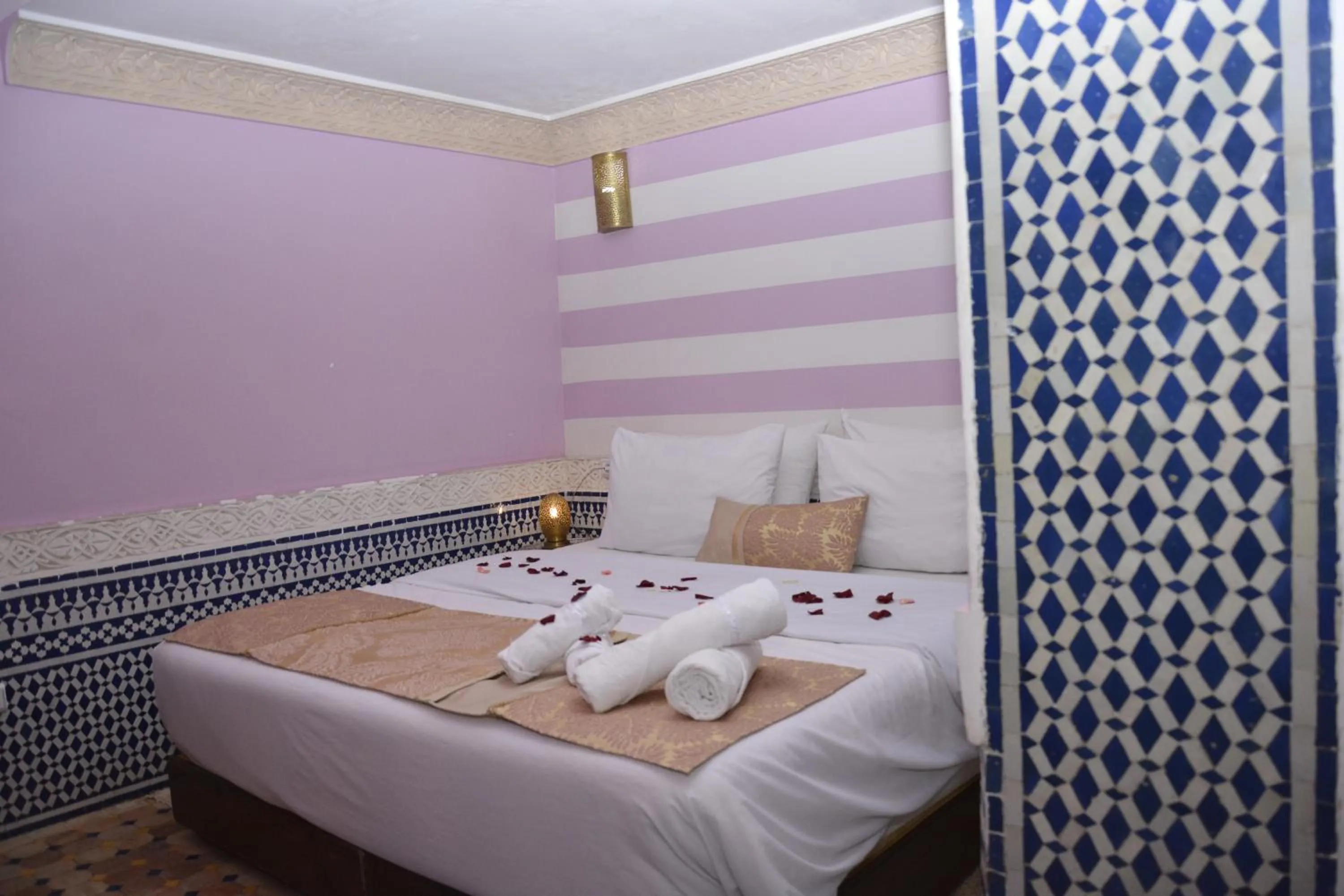 Bed in Riad Fes Colors & SPA - Family Lodging