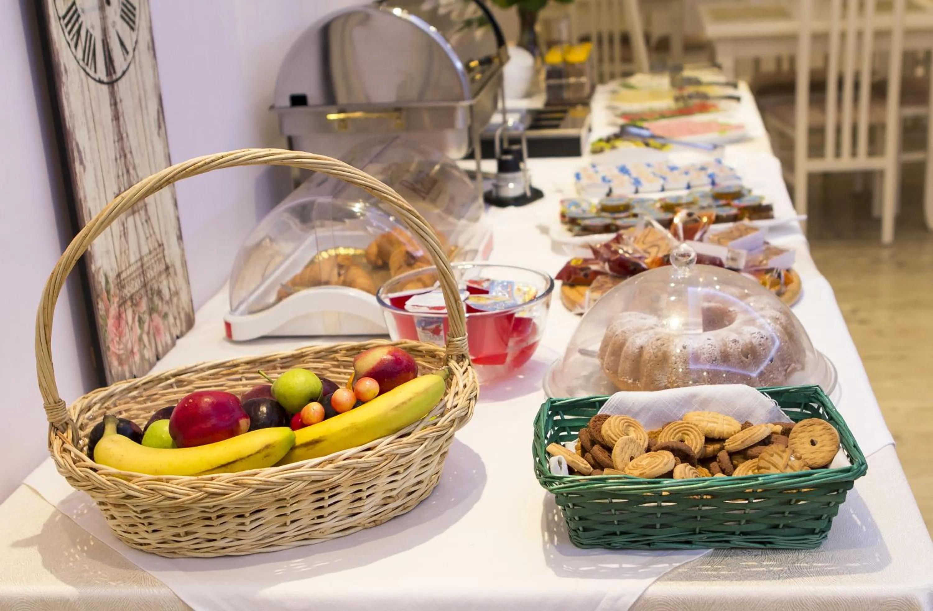 Restaurant/places to eat in Hotel Vila Verde City Center