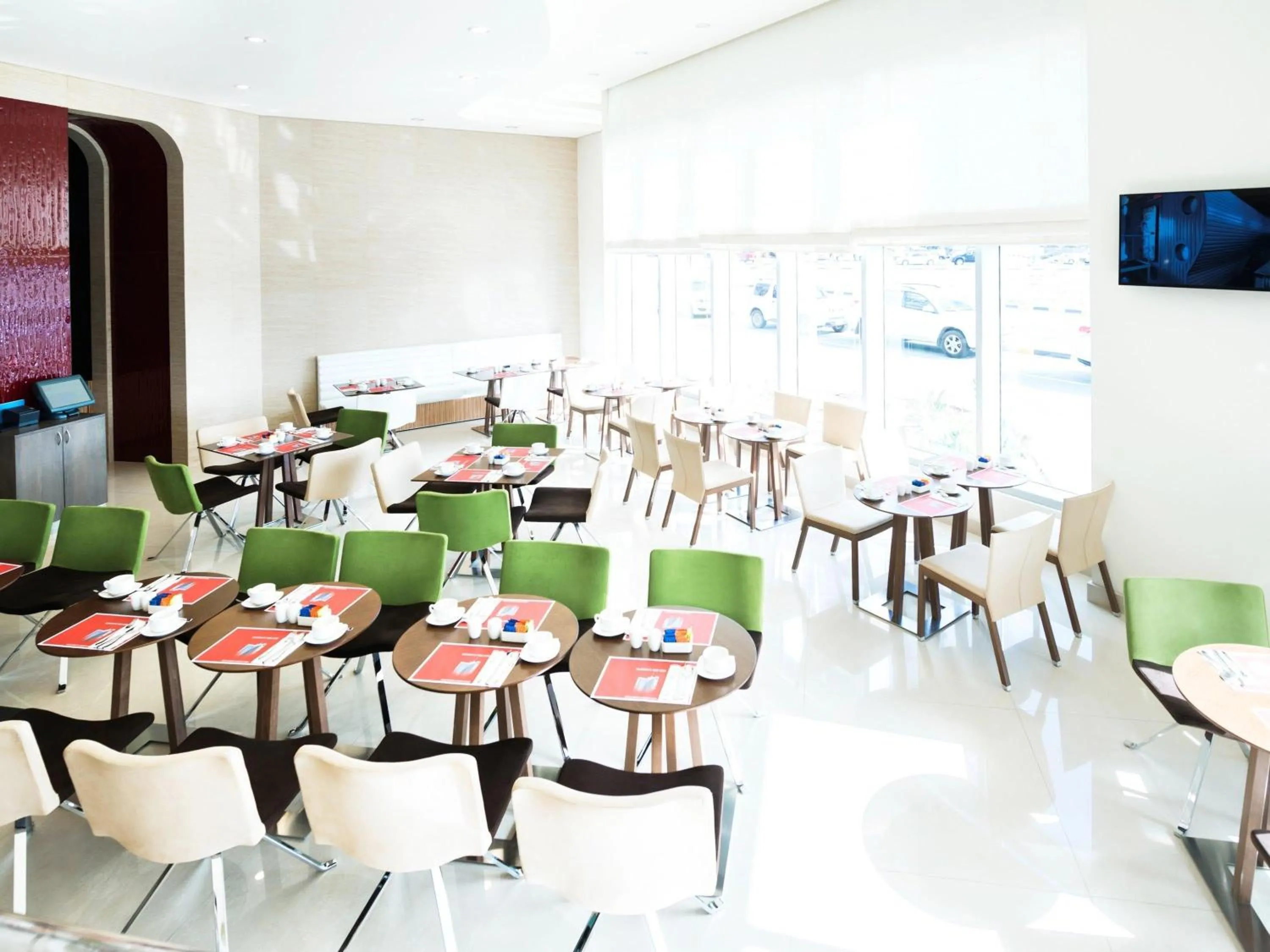 Restaurant/places to eat in Ibis Fujairah