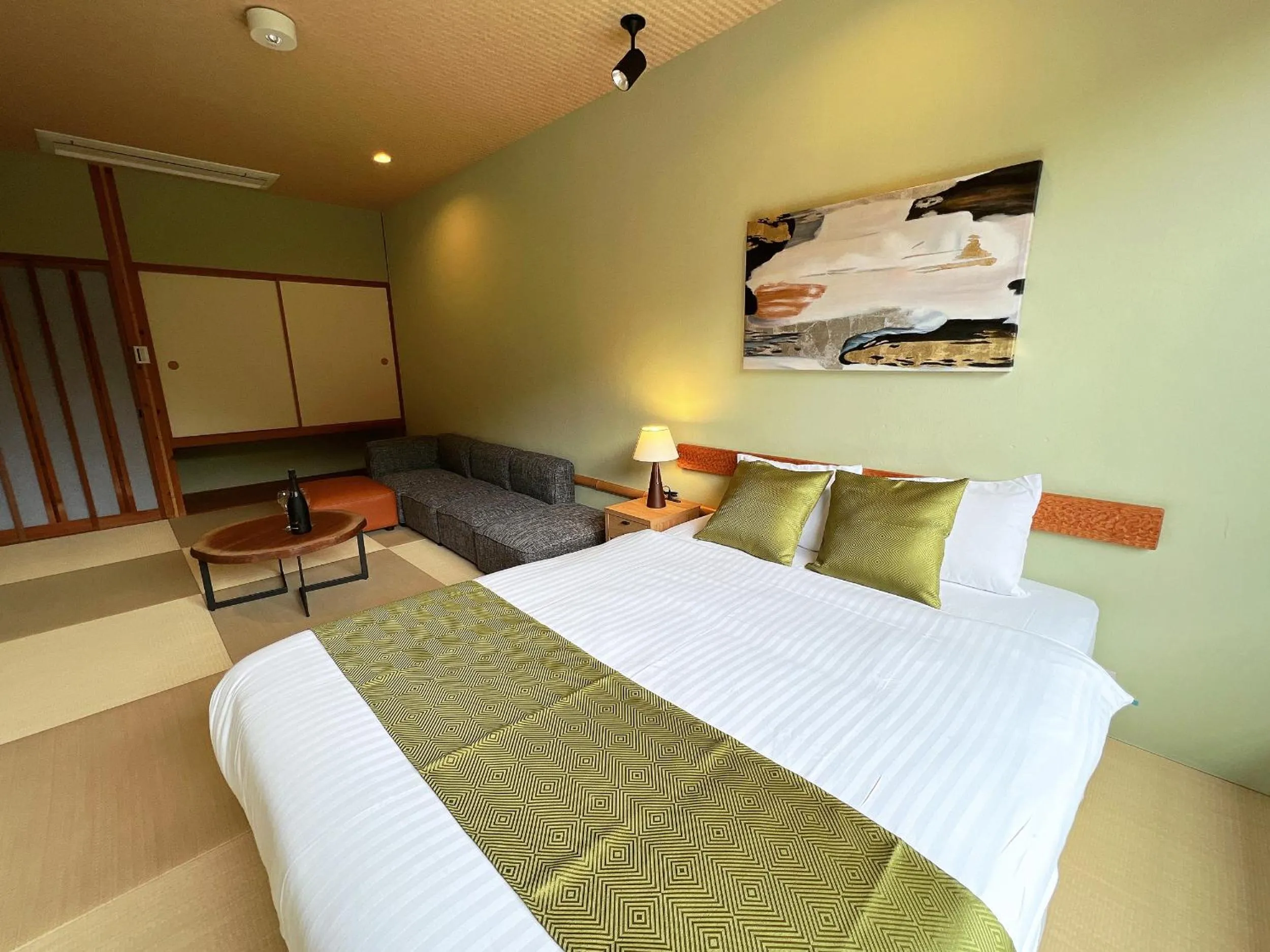 Bed in OWL RESORT ARIFUKU ONSEN