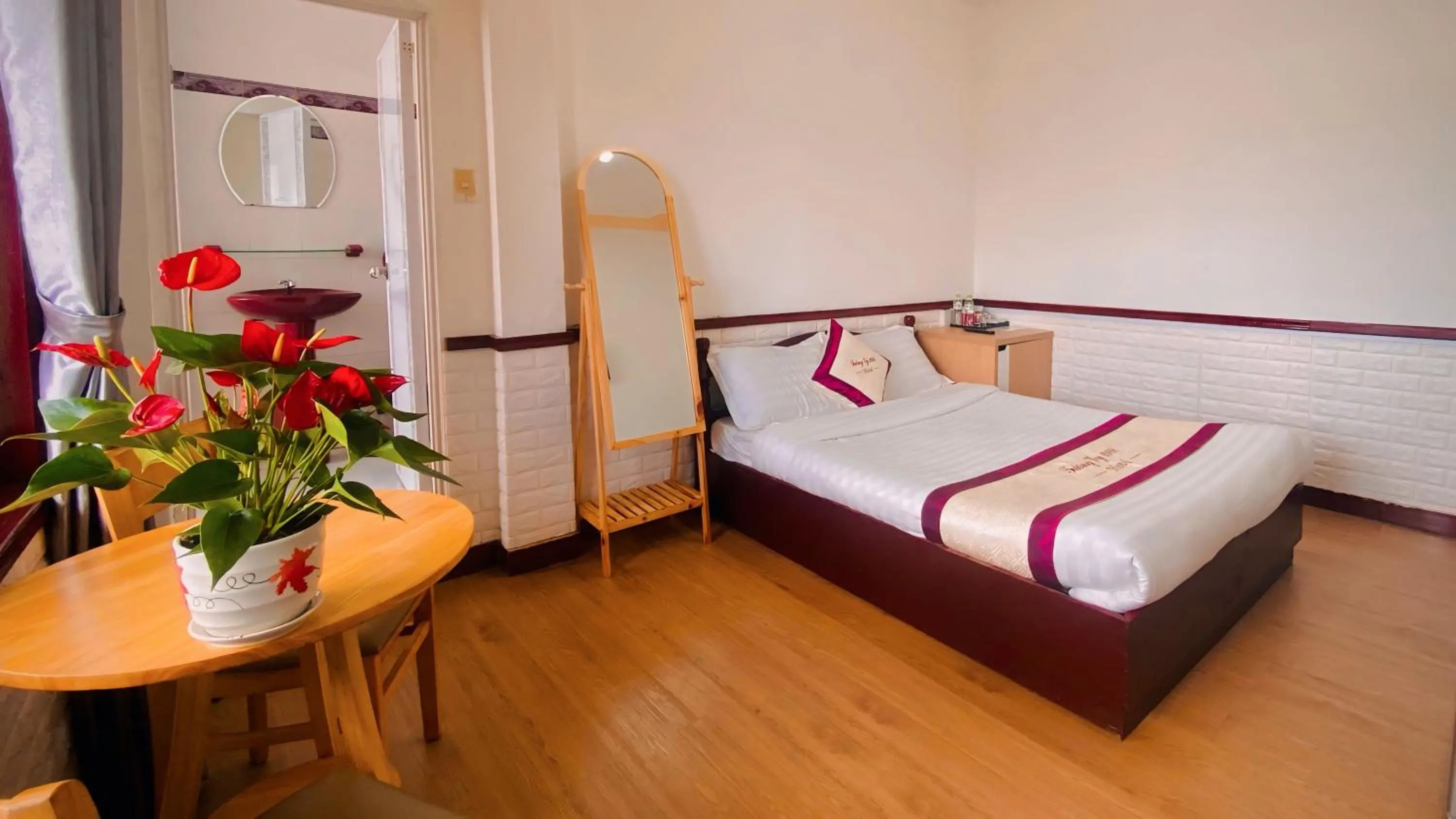 Bed in Tường Vy Dalat Central