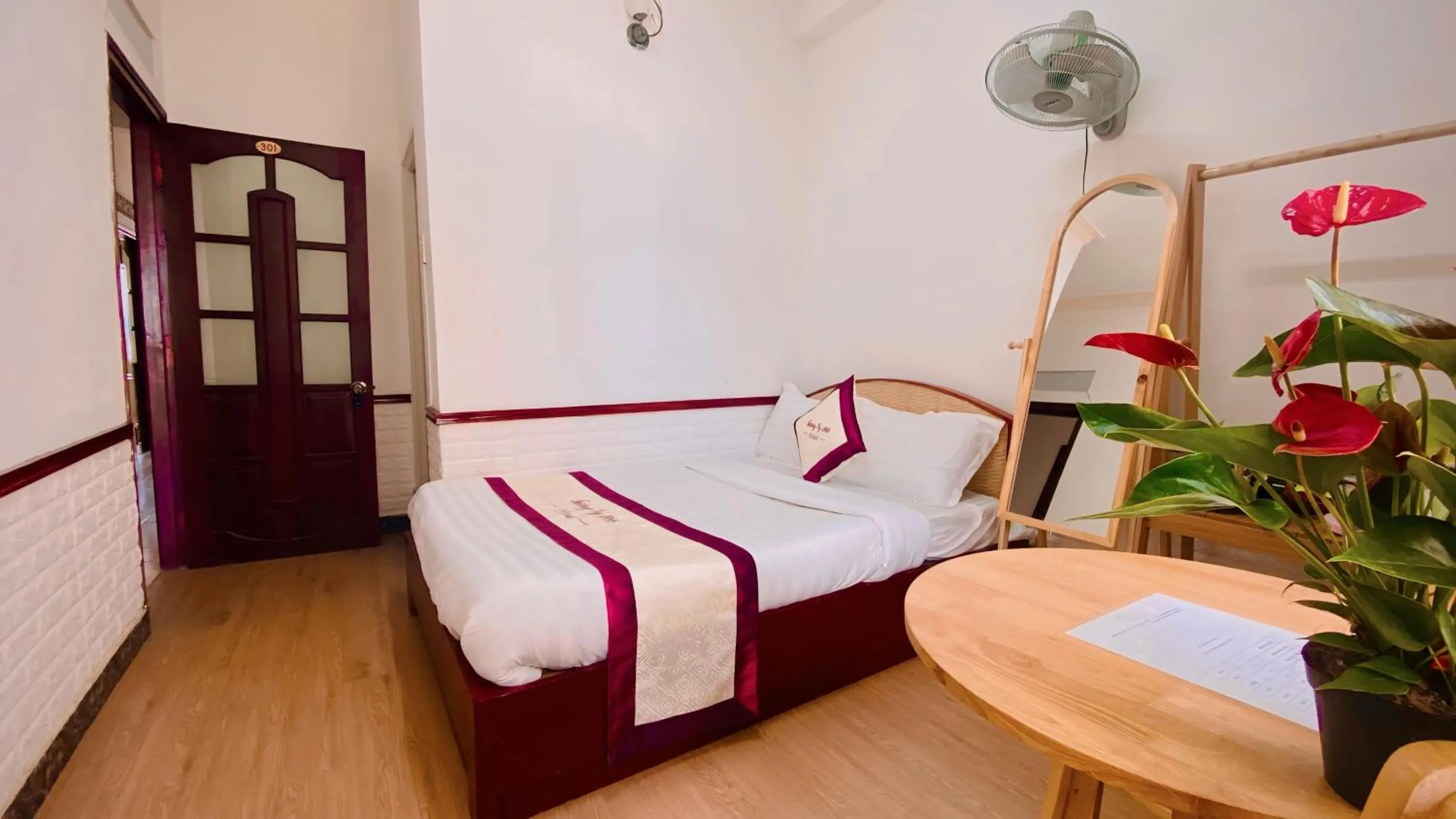 Bed in Tường Vy Dalat Central