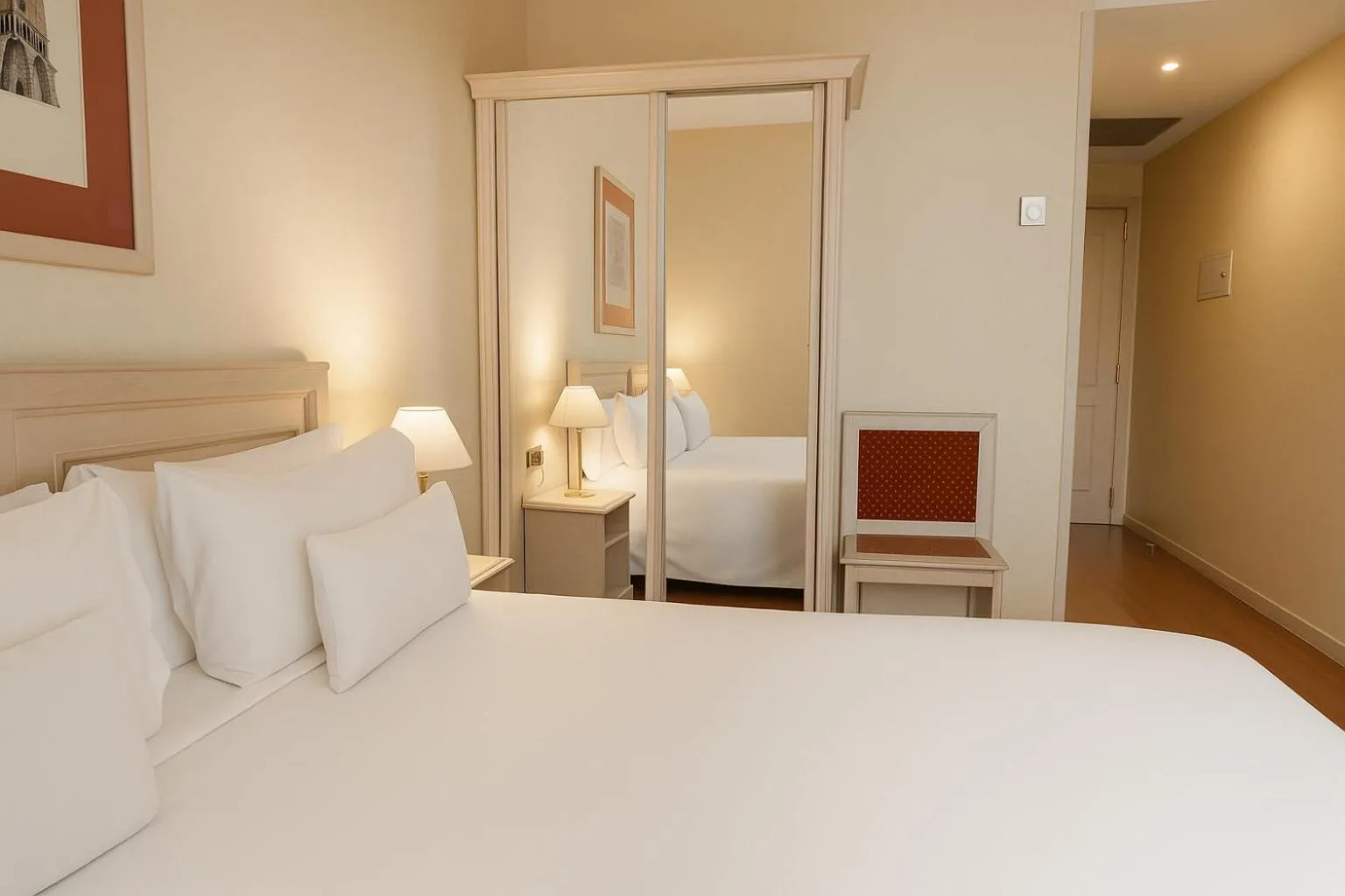 Bed in Sunotel Aston