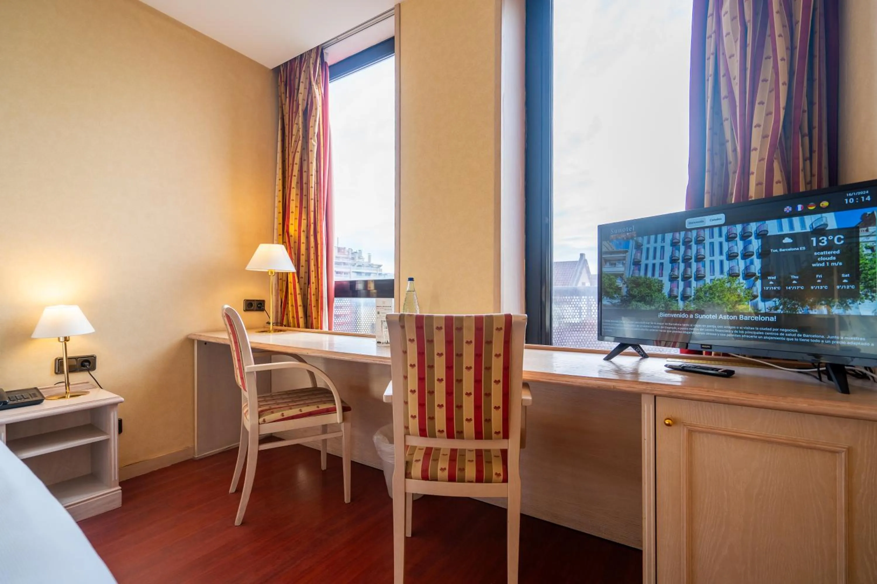 TV and multimedia, Bed in Sunotel Aston