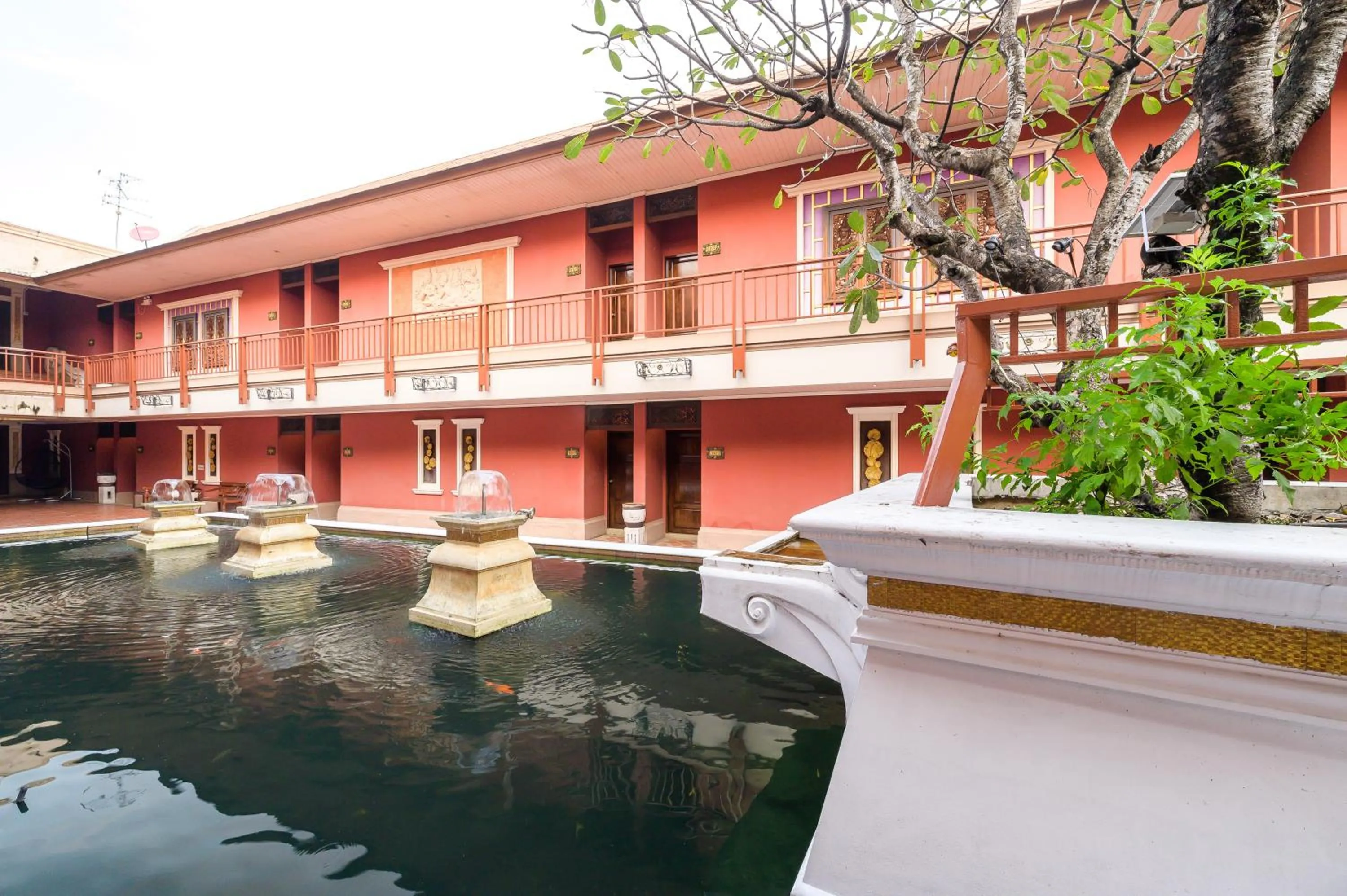 Property building in Ruen Rattana Resort