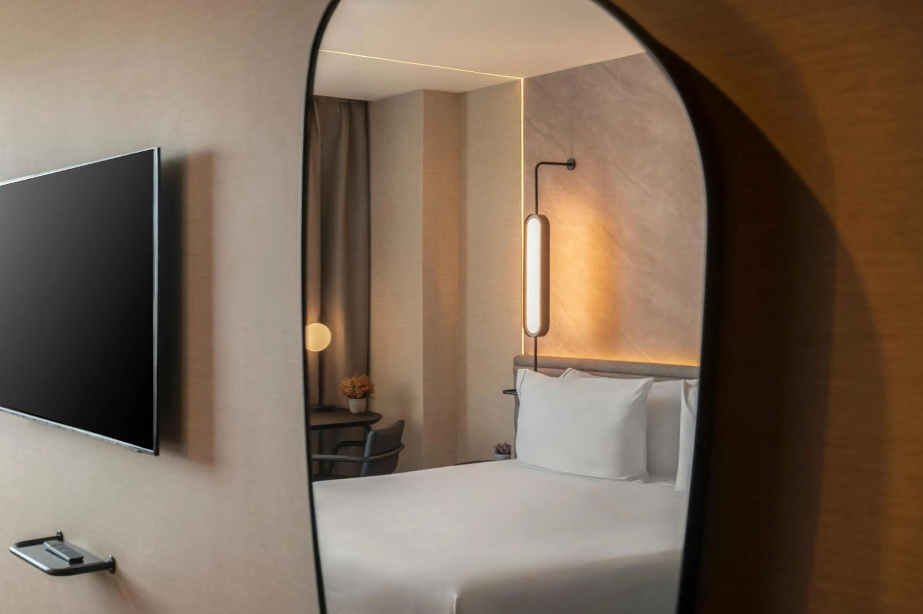 Bed in Novotel Valencia Lavant