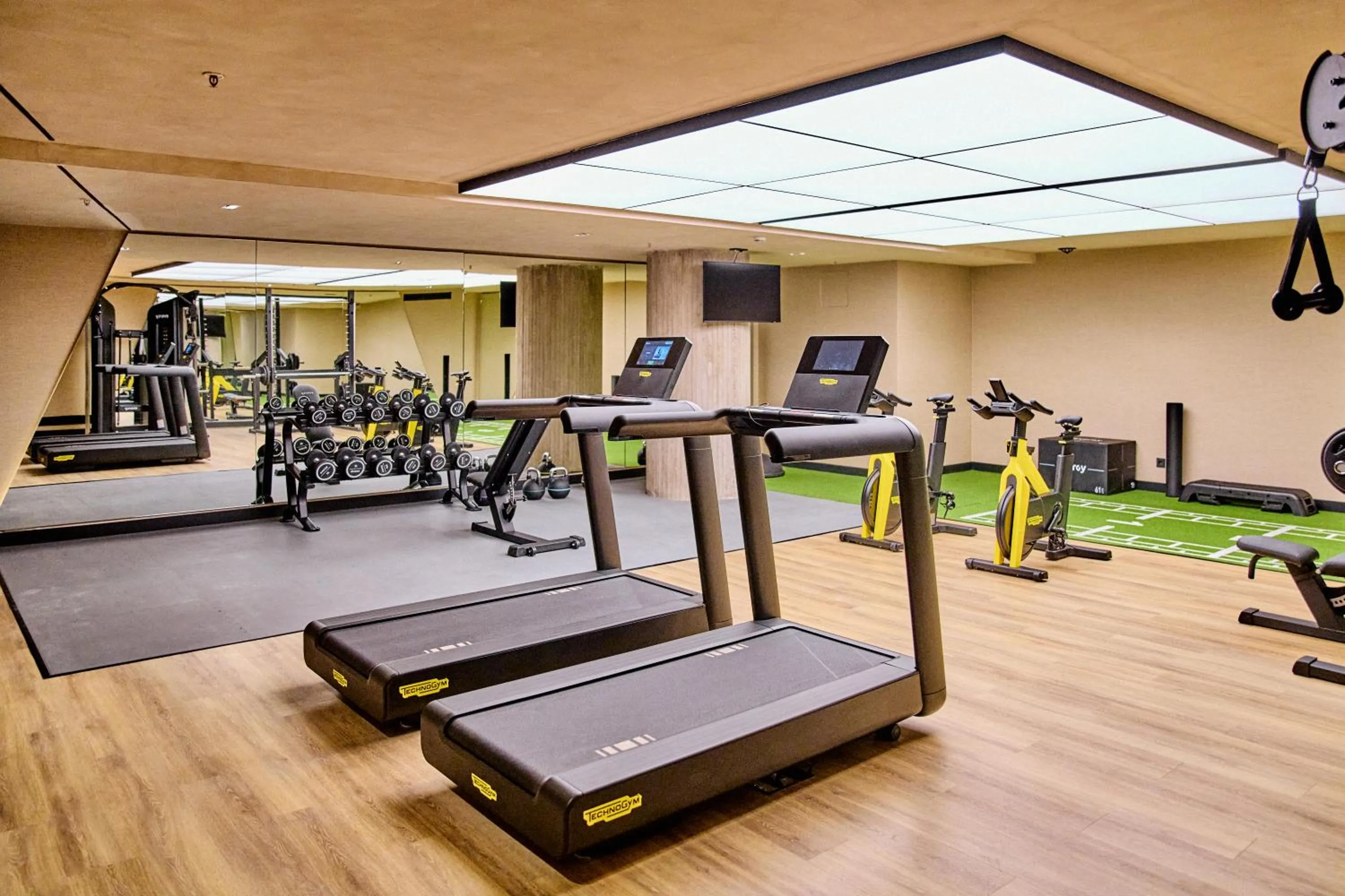 Fitness centre/facilities in Novotel Valencia Lavant