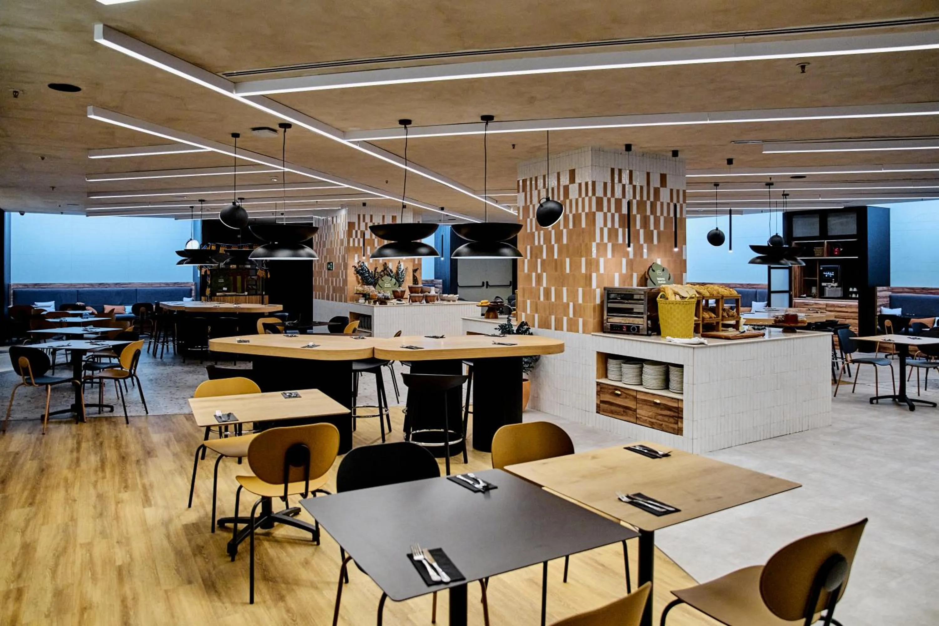 Breakfast in Novotel Valencia Lavant