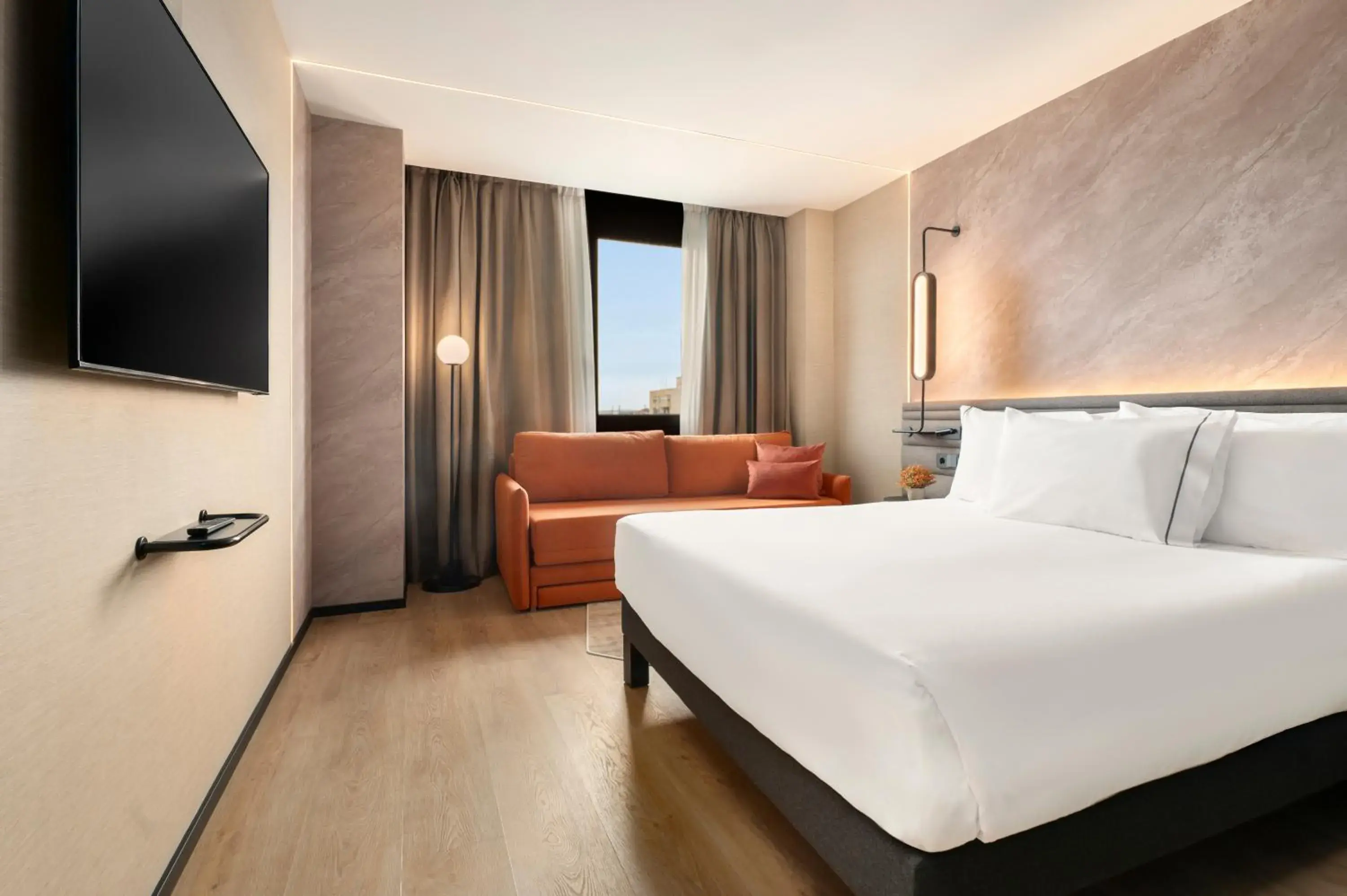 Executive Room with Sofa Bed in Novotel Valencia Lavant Executive Room with Sofa Bed in Novotel Valencia Lavant