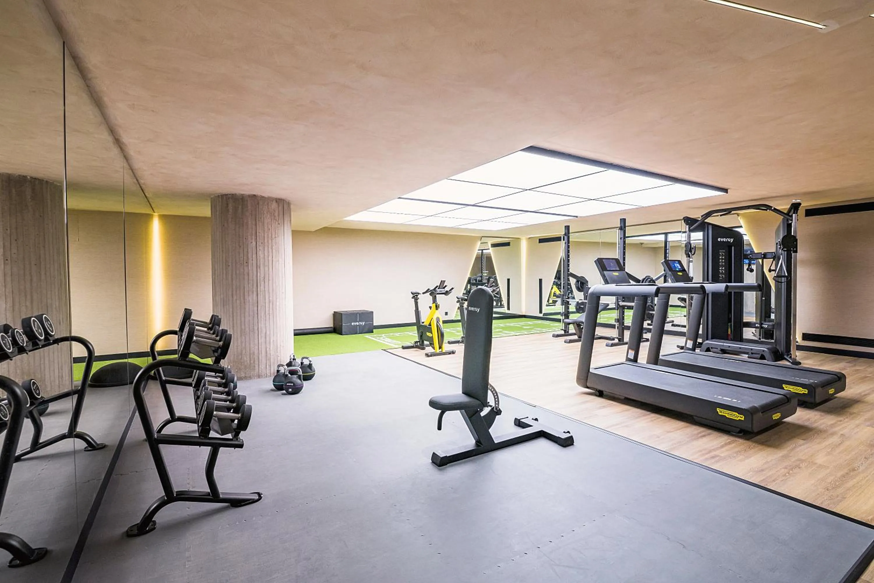 Fitness centre/facilities in Novotel Valencia Lavant
