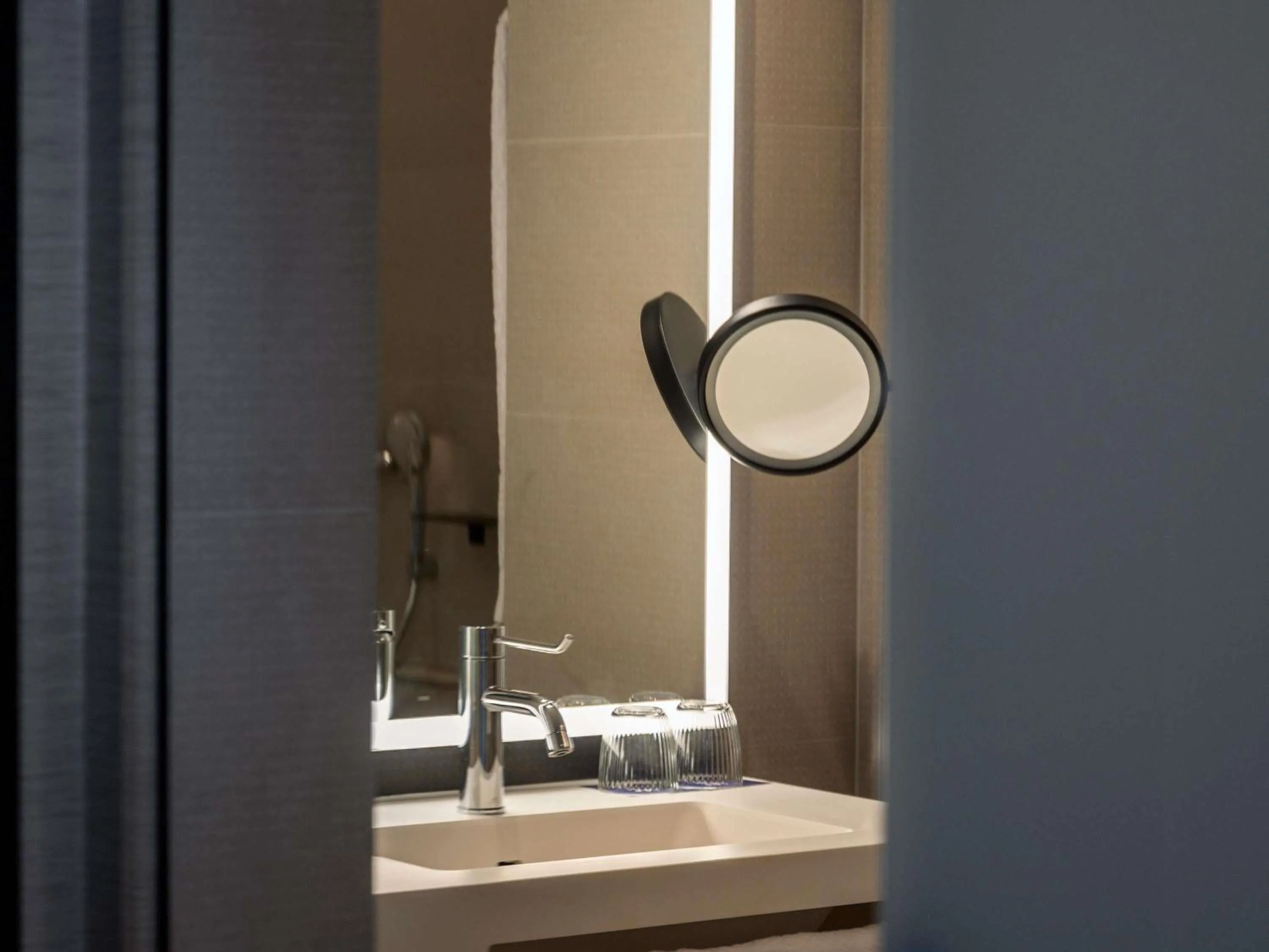 Bedroom in Novotel Valencia Lavant