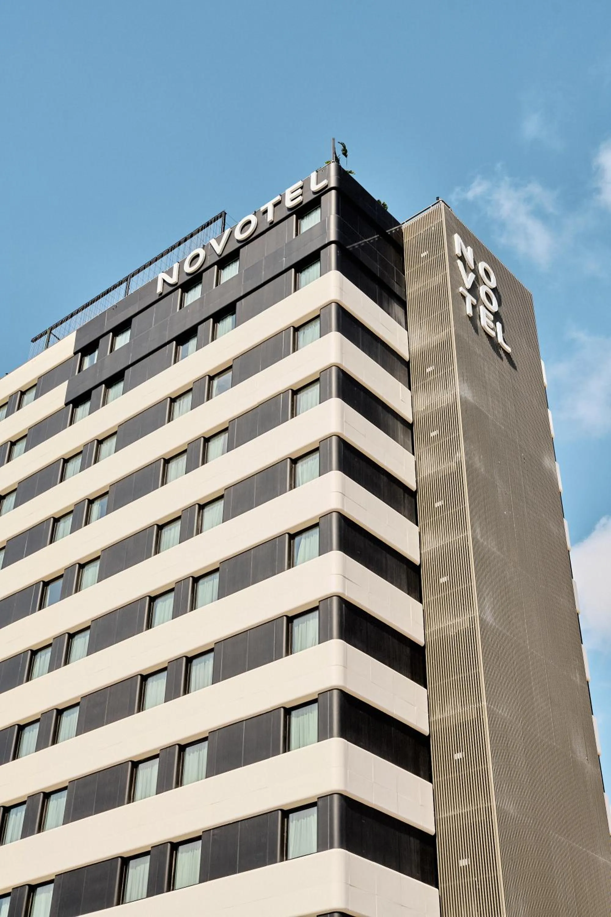 Property building in Novotel Valencia Lavant