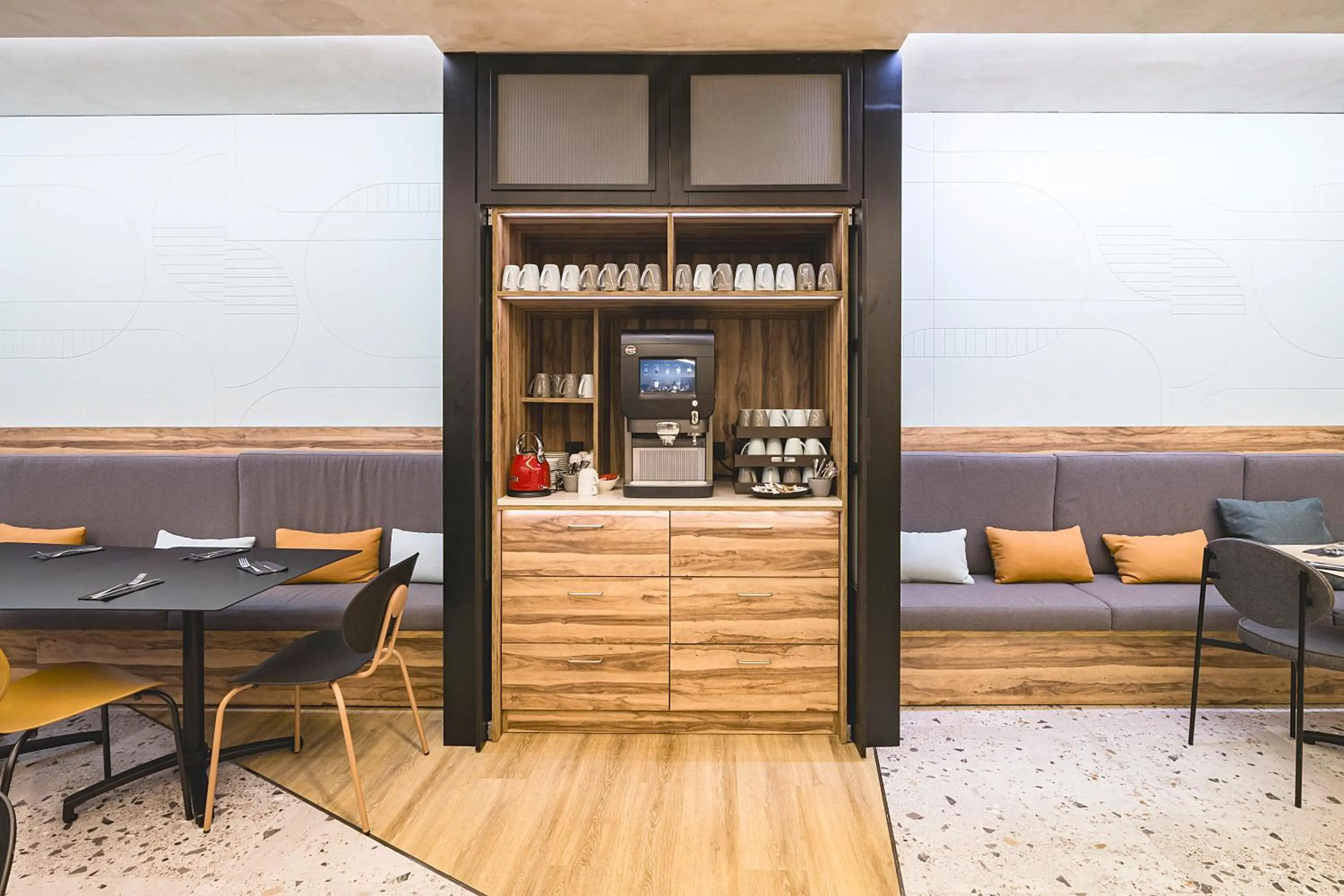 Breakfast in Novotel Valencia Lavant