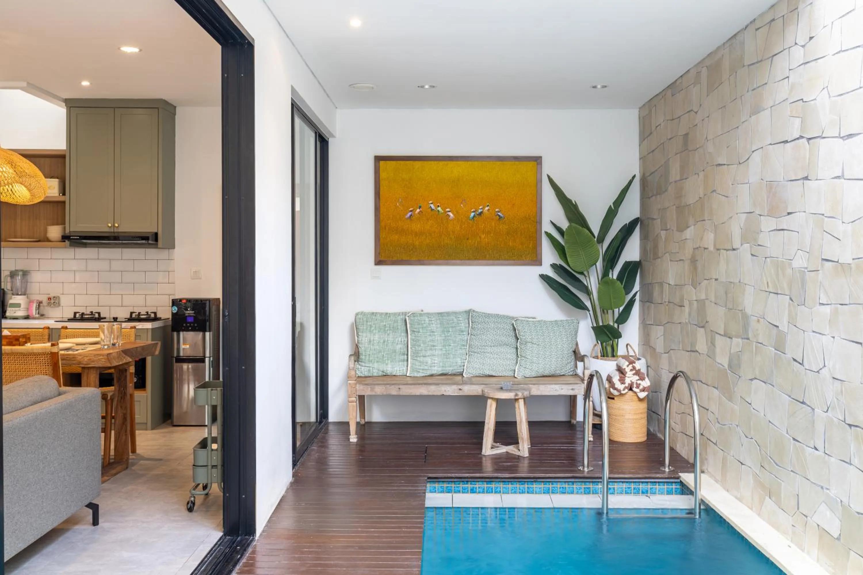 Seating area in Feya Living Villa by Betterplace