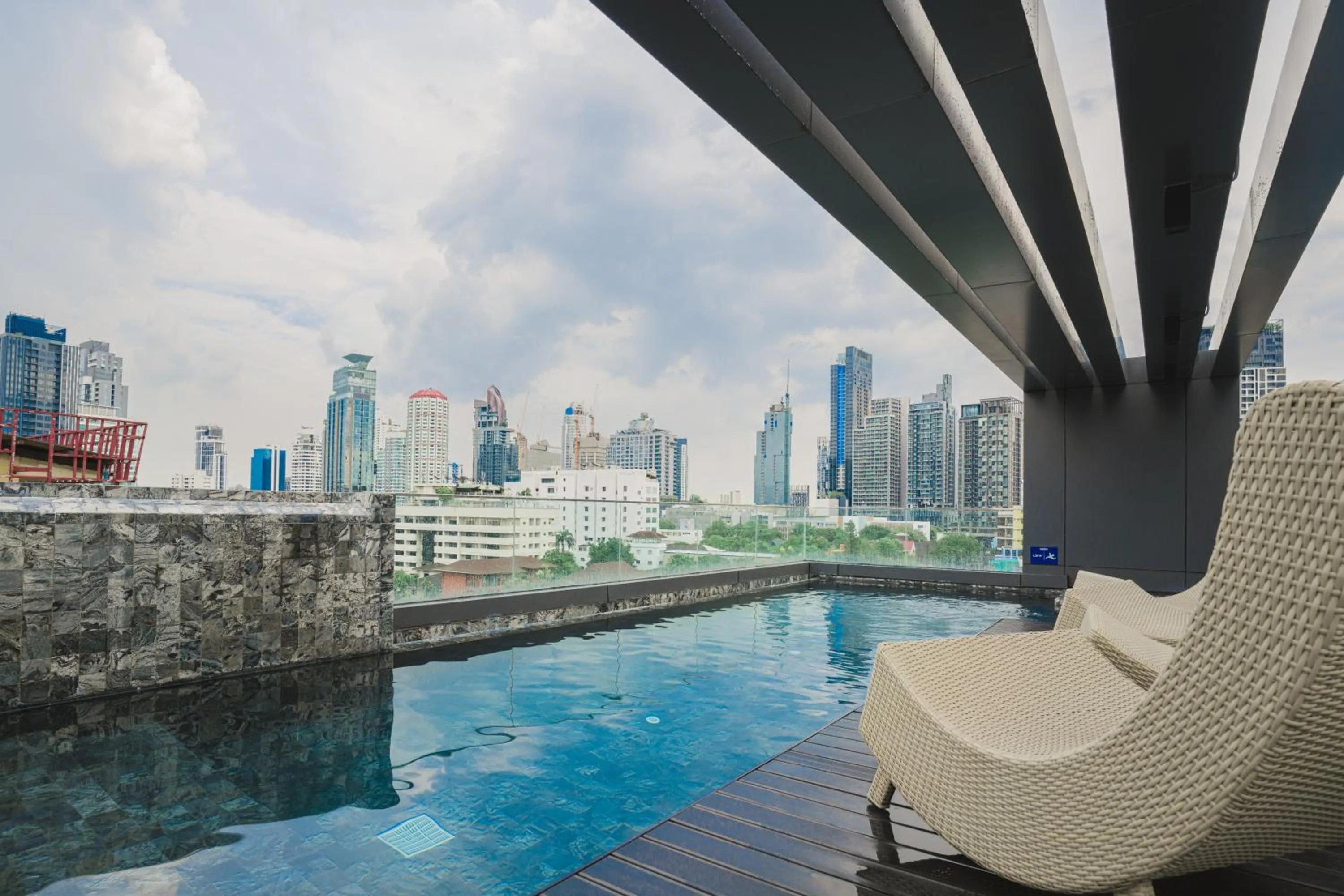 Swimming pool in VOQUE Hotel & Serviced Residence Sukhumvit 51