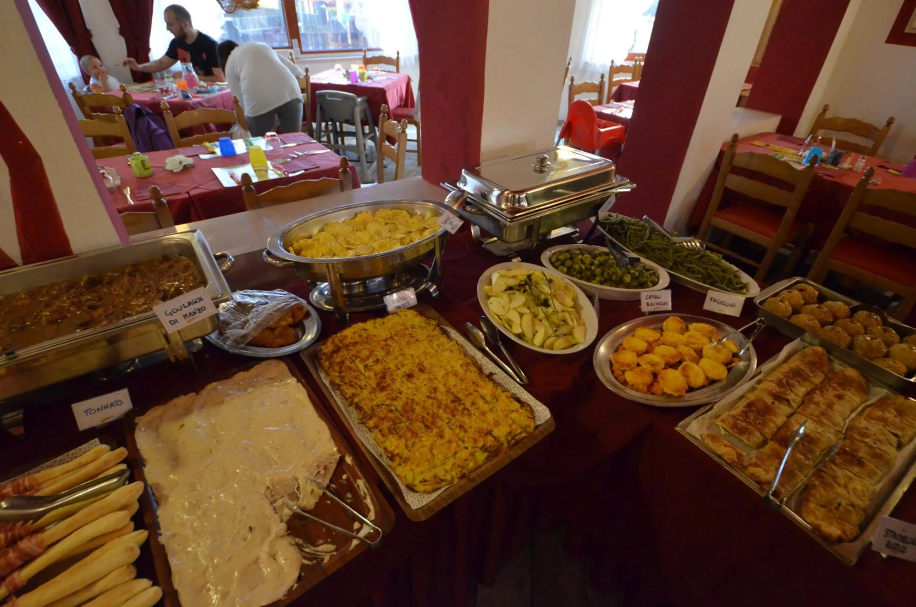 Food in Family Hotel Primavera