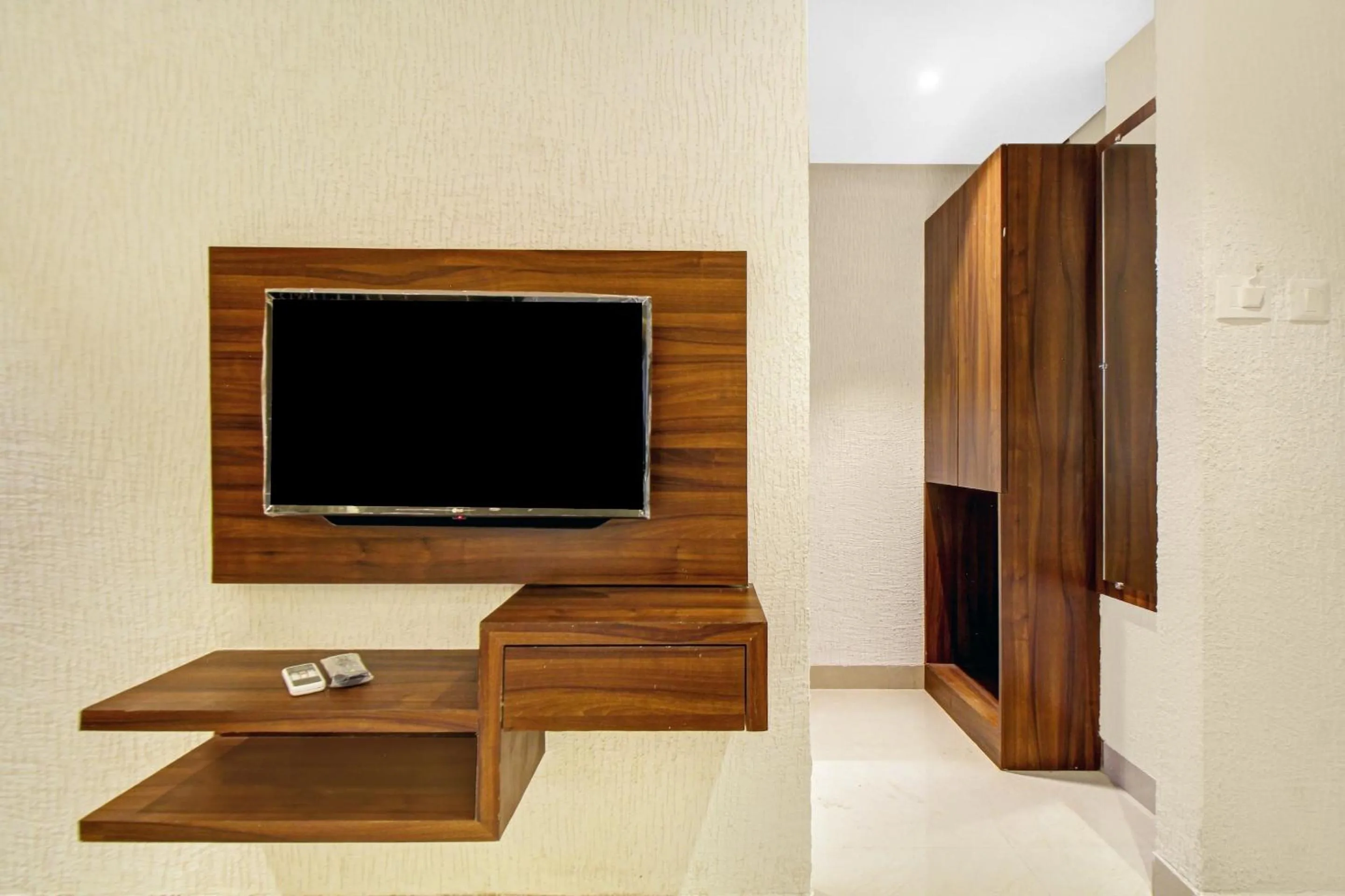 Bedroom in FabHotel Lake View I