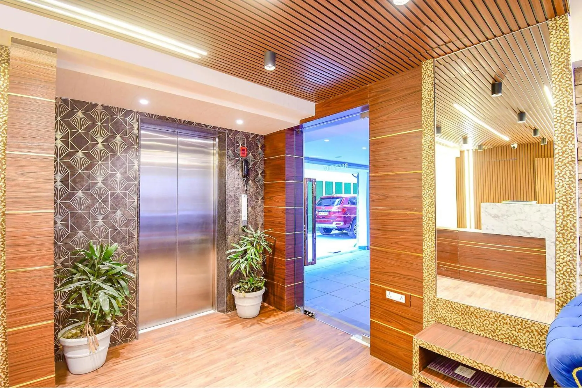 Lobby or reception, Bed in FabHotel Lake View Topsia