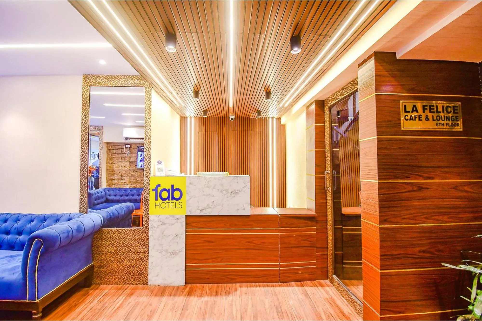 Lobby or reception in FabHotel Lake View Topsia