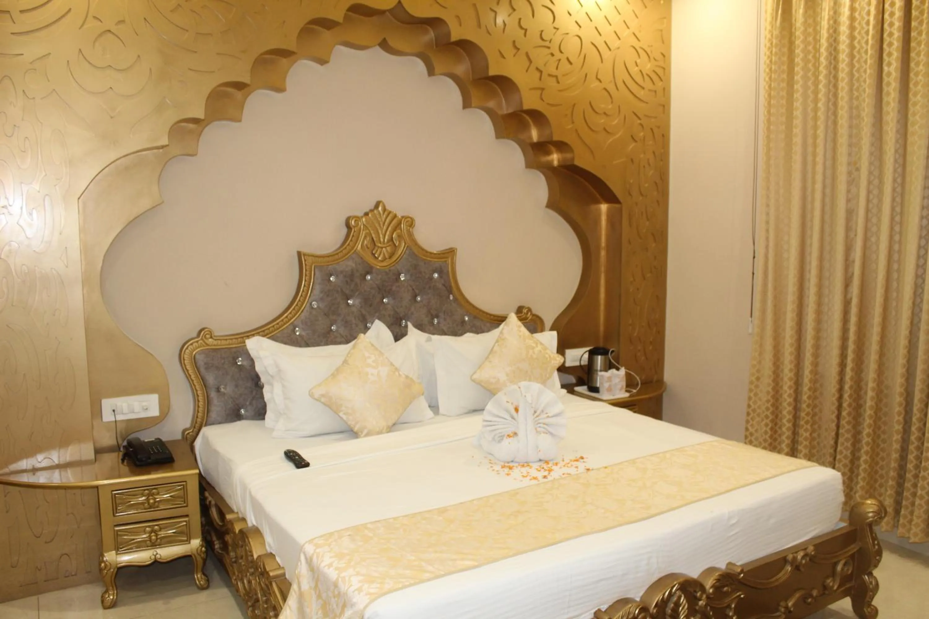 Bed in Hotel Annpurna Regency